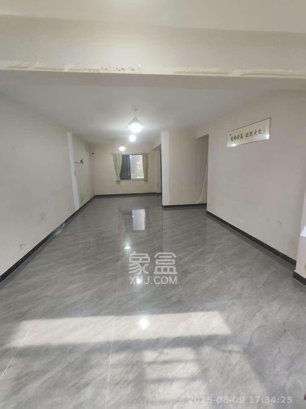 和润园三期 4室2厅2卫 2800.0元/月 和润园三期 4室2厅2卫 2800.0元/月室内图