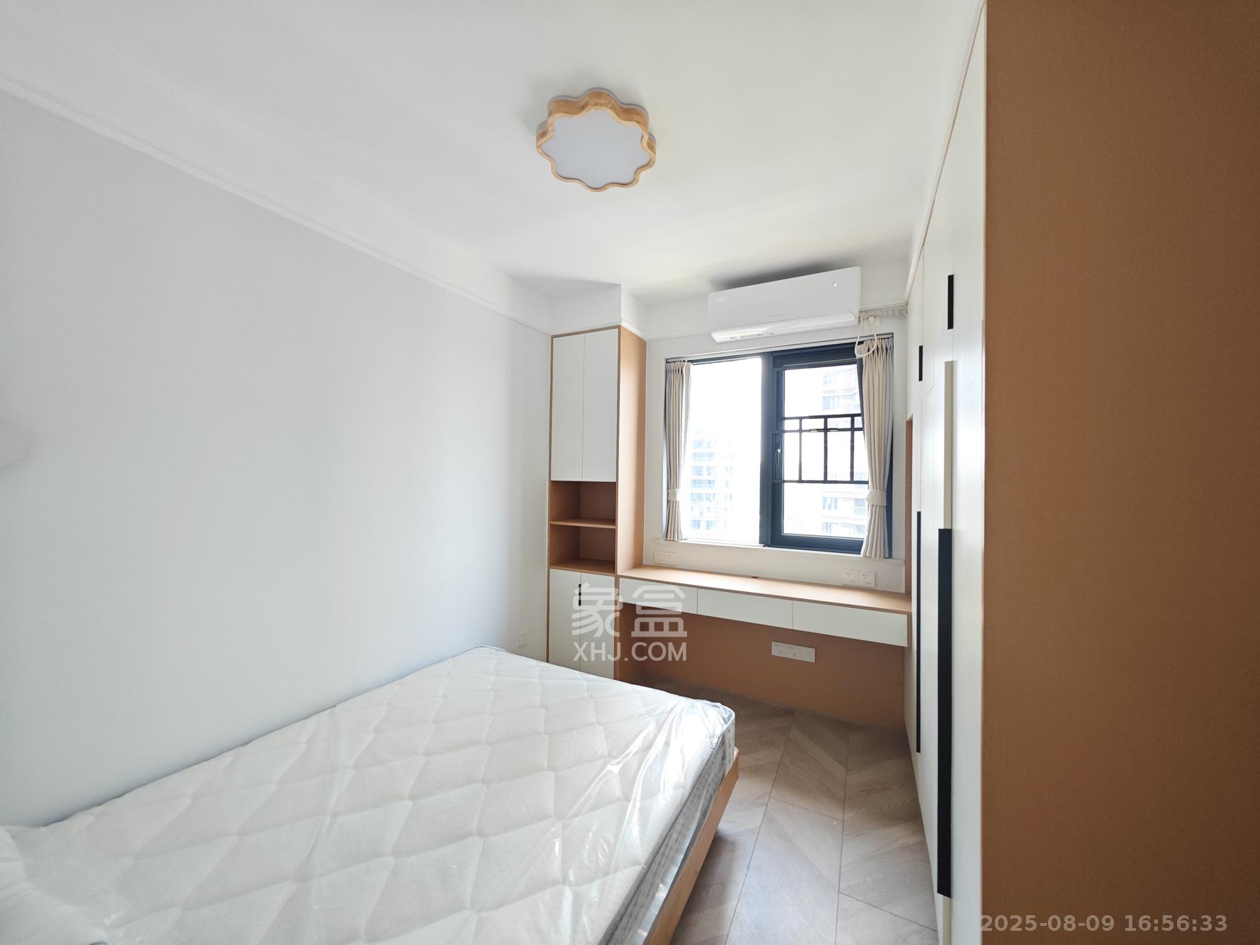 融创会展上东区  3室2厅2卫    102.0万卧室