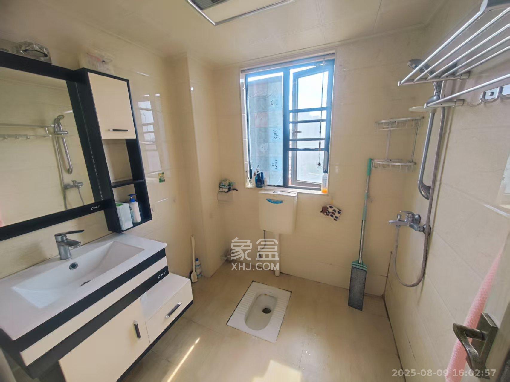 万芙锦城 2室2厅1卫 2100.0元/月 万芙锦城 2室2厅1卫 2100.0元/月室内图