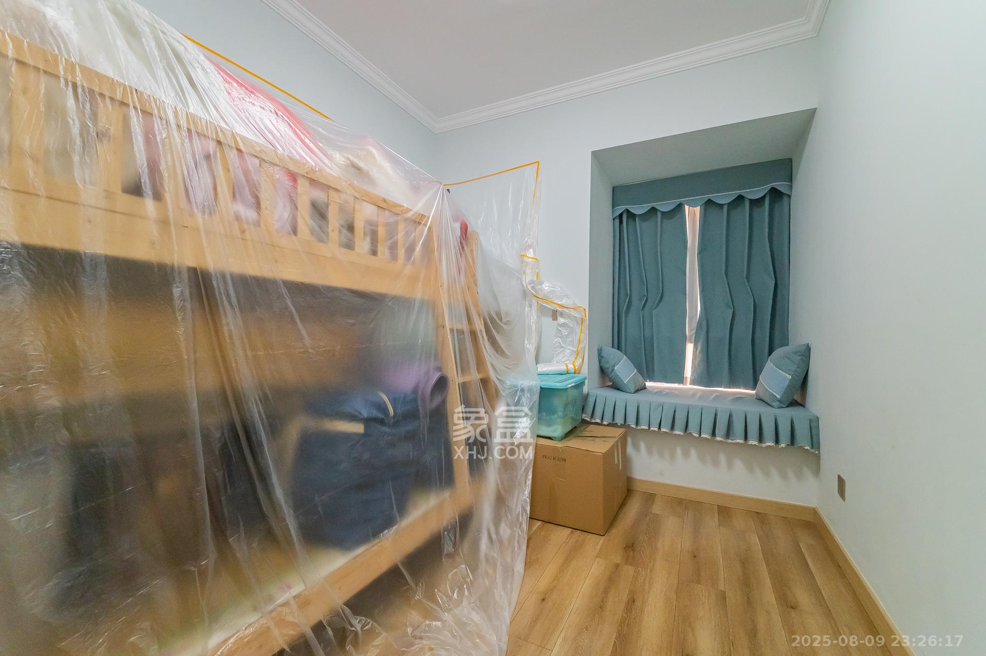 深业睿城  4室2厅2卫    127.0万 深业睿城  4室2厅2卫    127.0万卧室