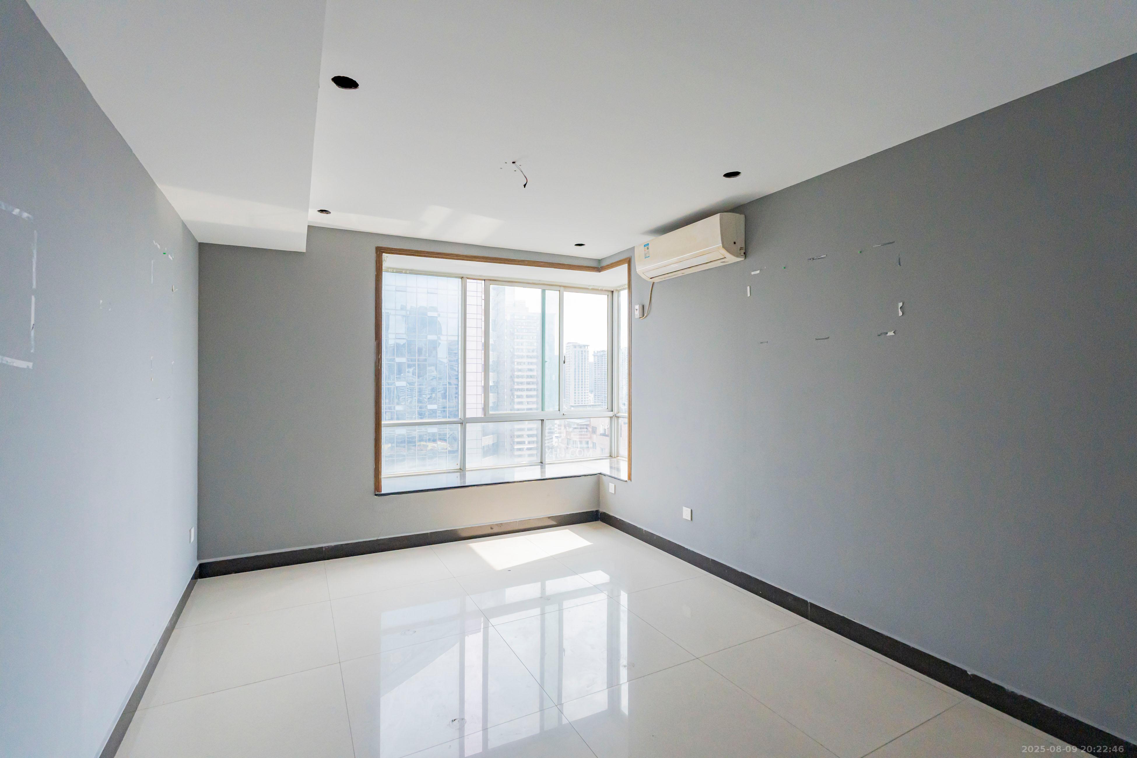 湖南财富中心  3室2厅2卫    135.0万 湖南财富中心  3室2厅2卫    135.0万卧室