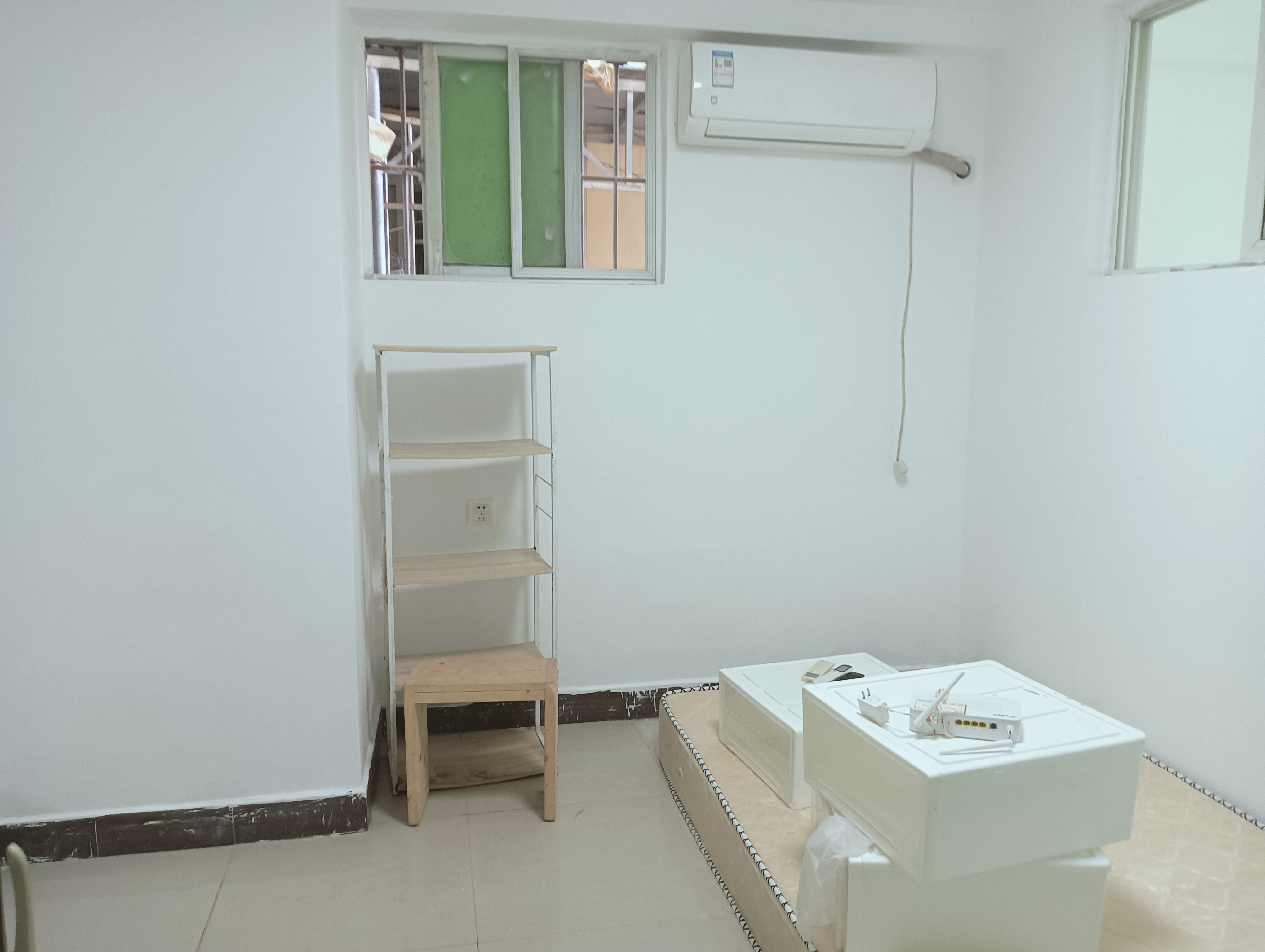 凤翔大厦 1室0厅0卫 1600.0元/月 凤翔大厦 1室0厅0卫 1600.0元/月室内图