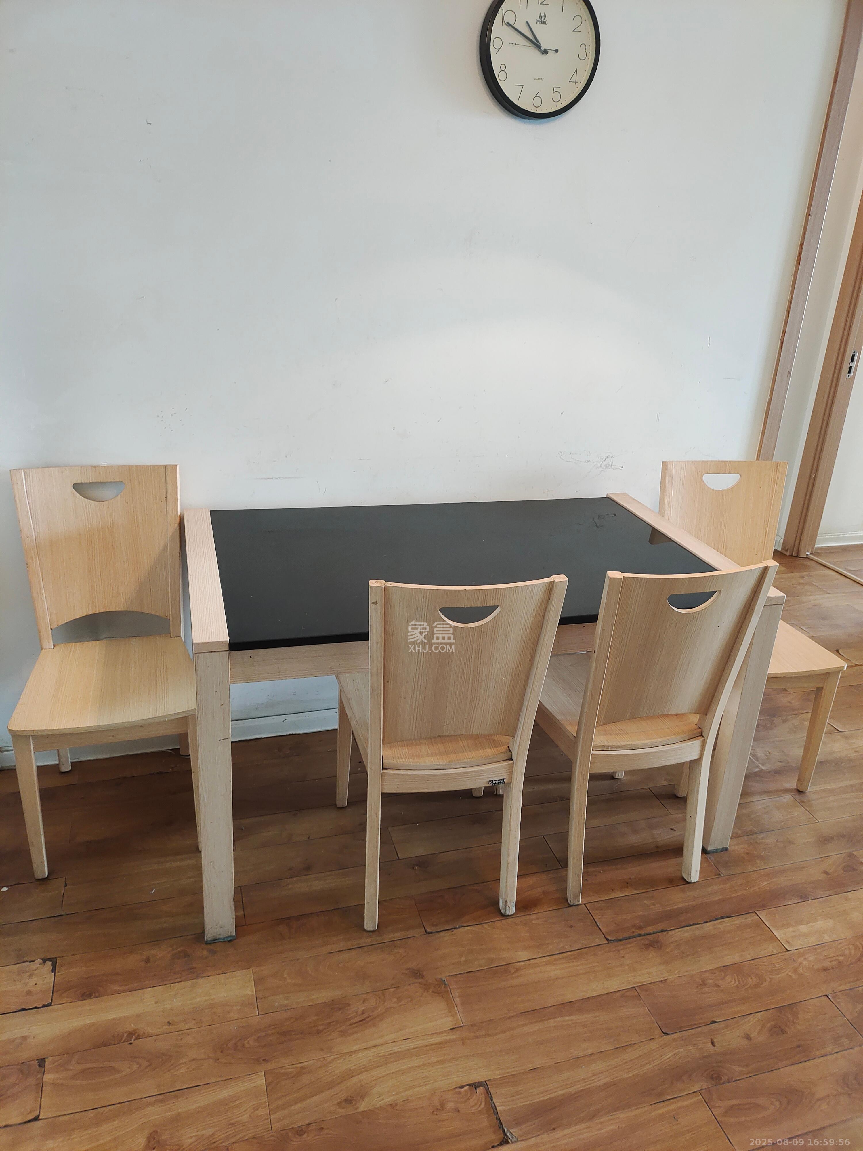 上海城小区 3室2厅1卫 2300.0元/月 上海城小区 3室2厅1卫 2300.0元/月室内图