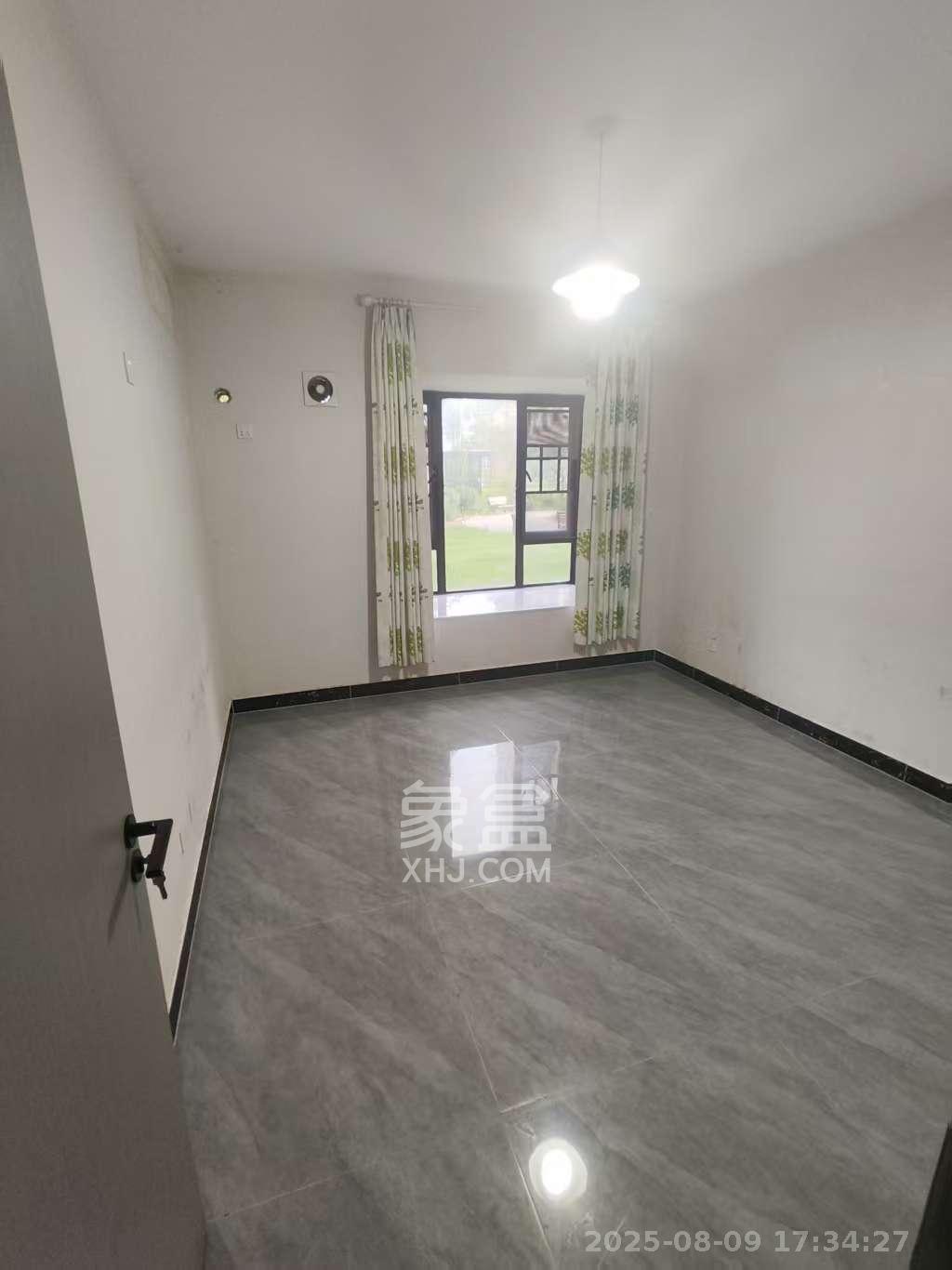 和润园三期 4室2厅2卫 2800.0元/月 和润园三期 4室2厅2卫 2800.0元/月室内图