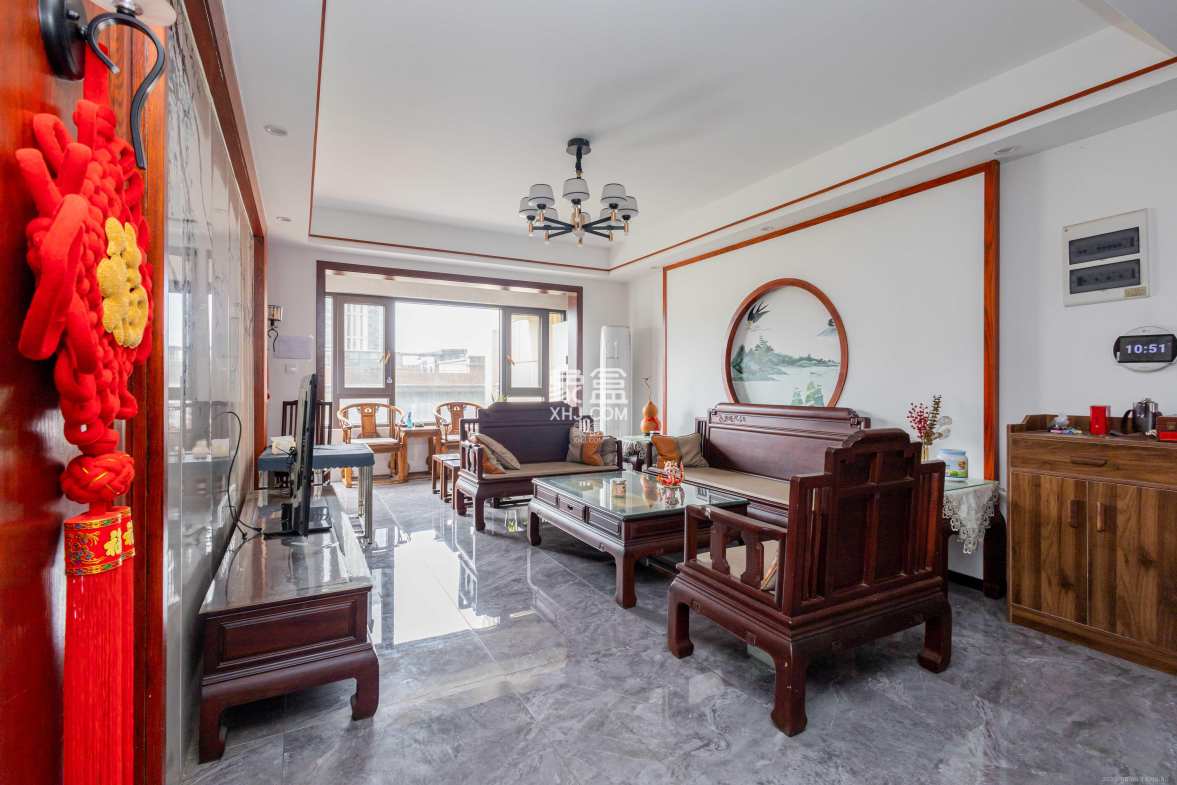 龙湖碧桂园天宸原著  4室2厅2卫    199.0万 龙湖碧桂园天宸原著  4室2厅2卫    199.0万客厅