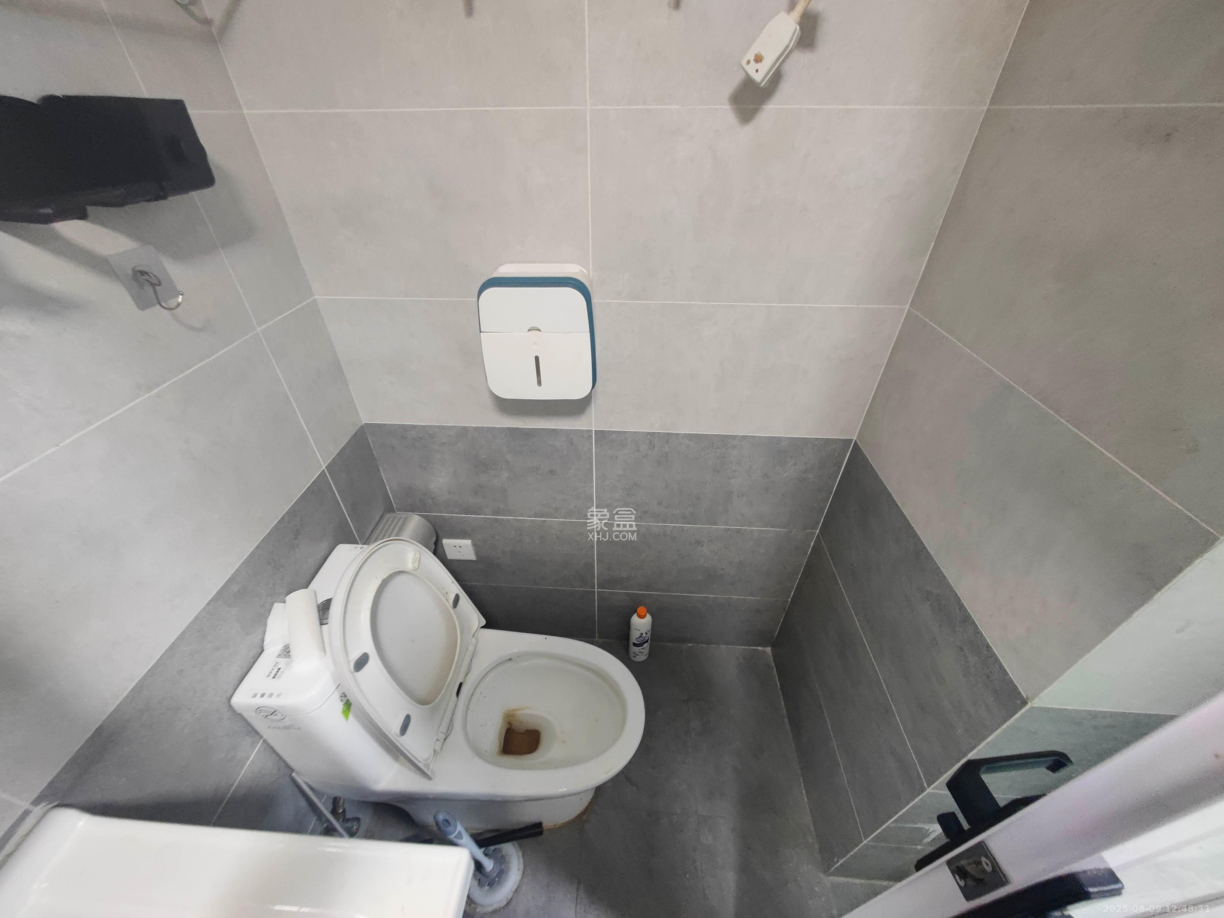 中海珑悦府  1室0厅0卫    18.8万卫生间