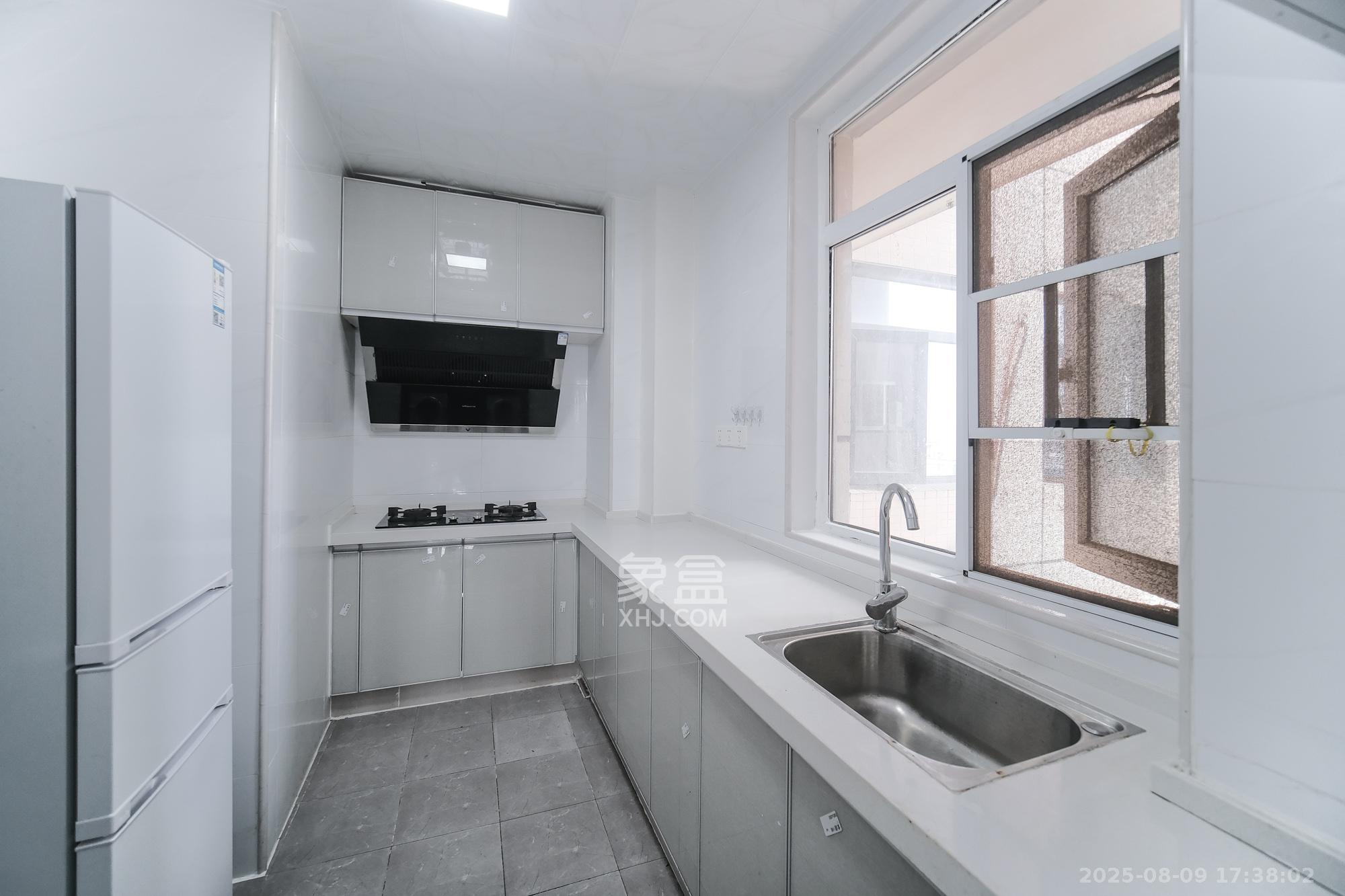 和悦城(蟠龙景苑)  3室2厅1卫    65.8万 和悦城(蟠龙景苑)  3室2厅1卫    65.8万厨房