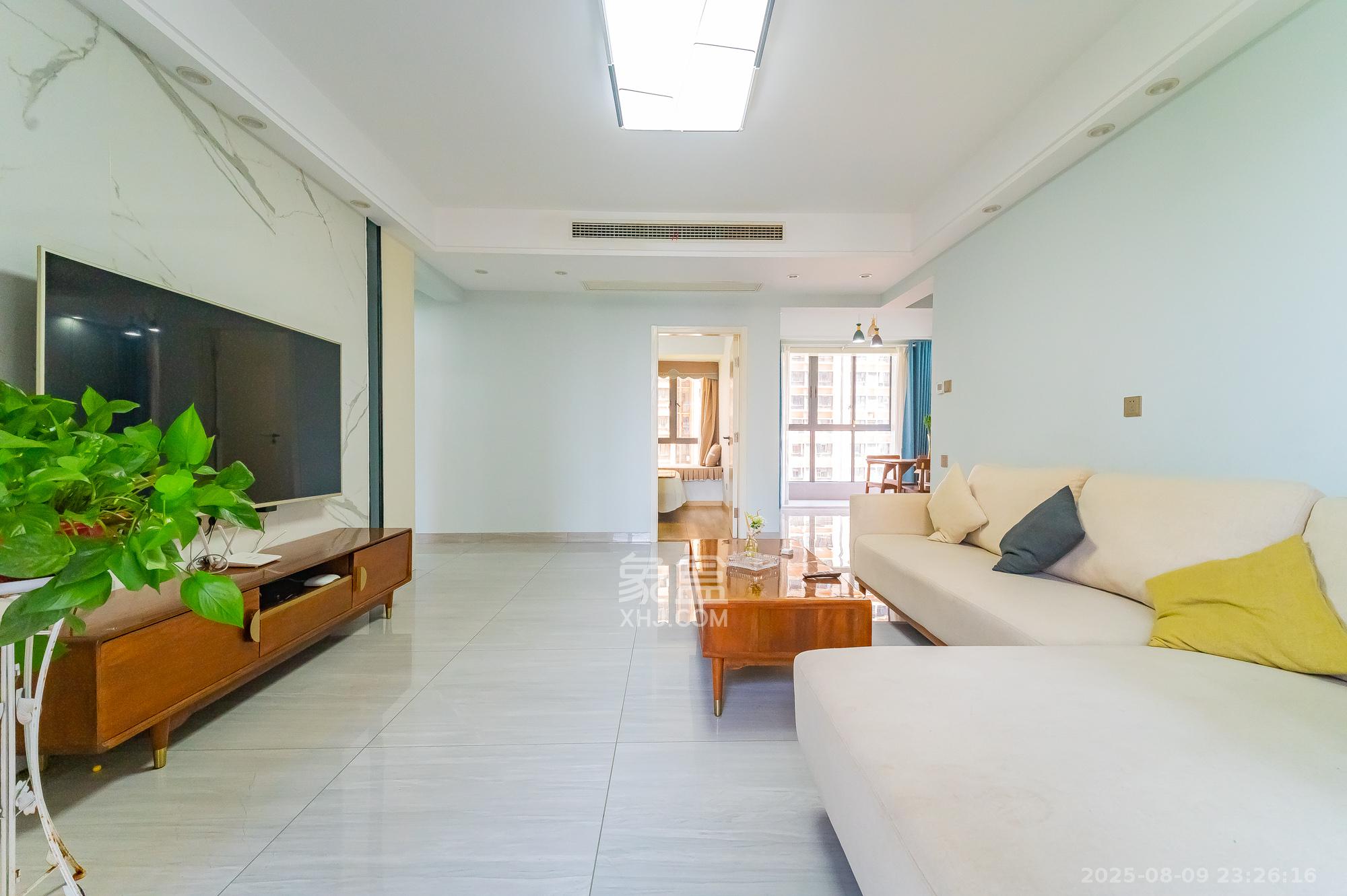 深业睿城  4室2厅2卫    127.0万 深业睿城  4室2厅2卫    127.0万客厅