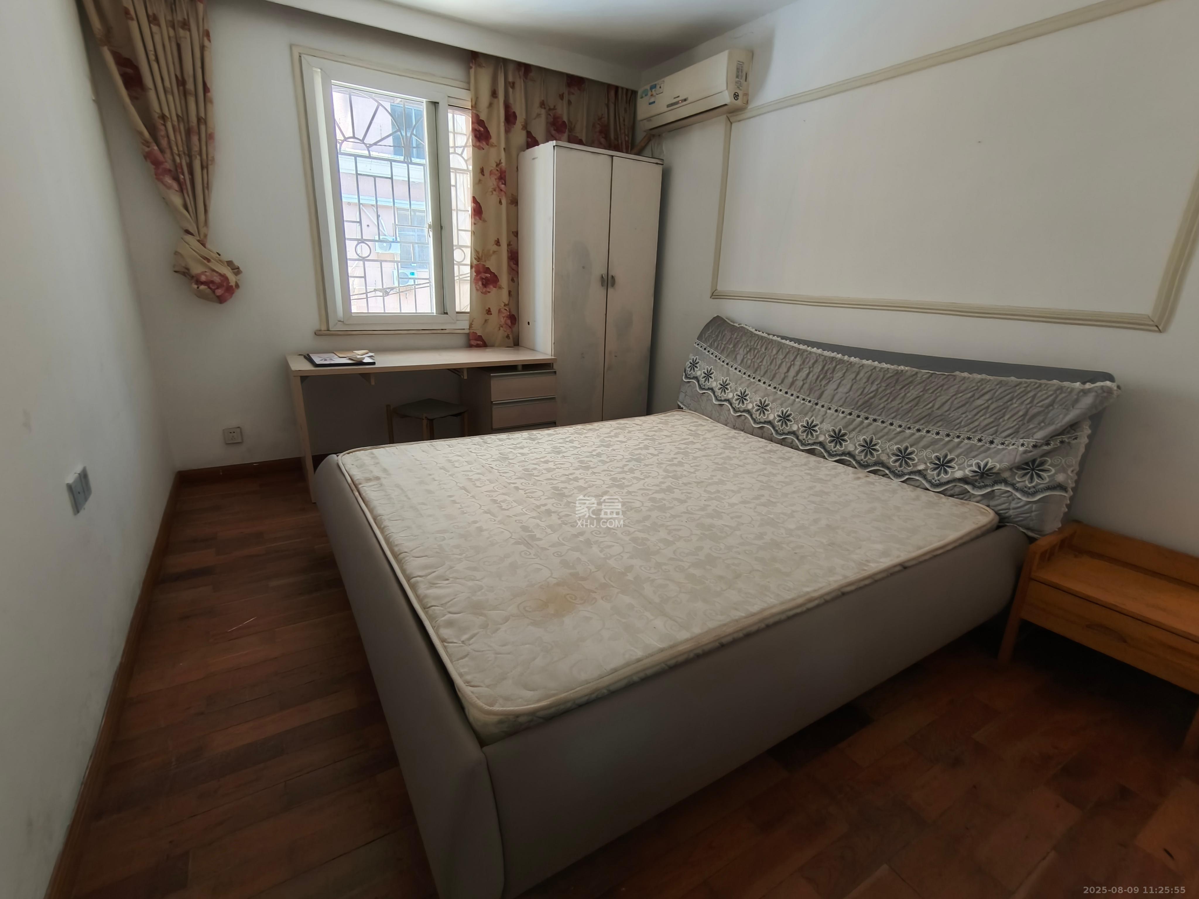 戥子桥散盘  3室2厅2卫    2700.0元/月室内图