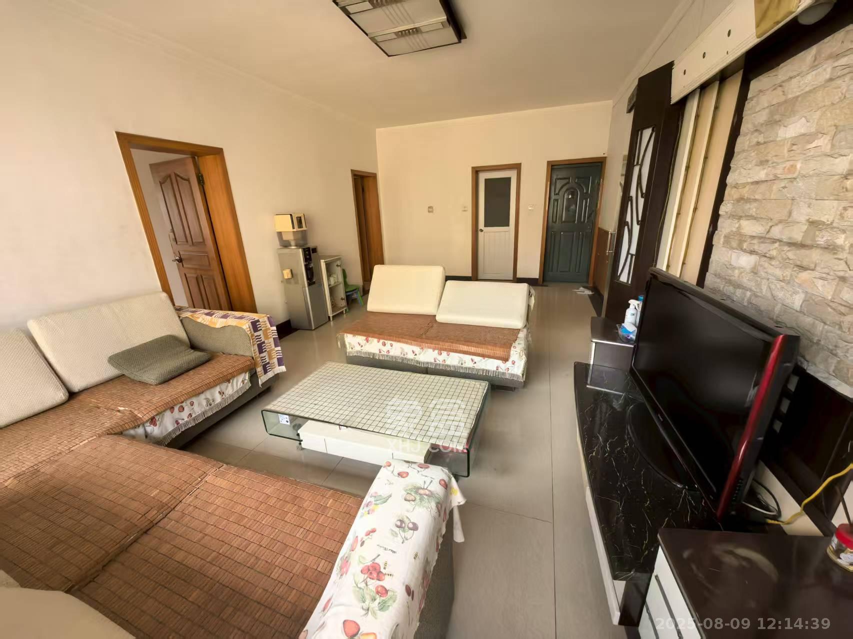 天韵家园 3室2厅2卫 2200.0元/月 天韵家园 3室2厅2卫 2200.0元/月室内图