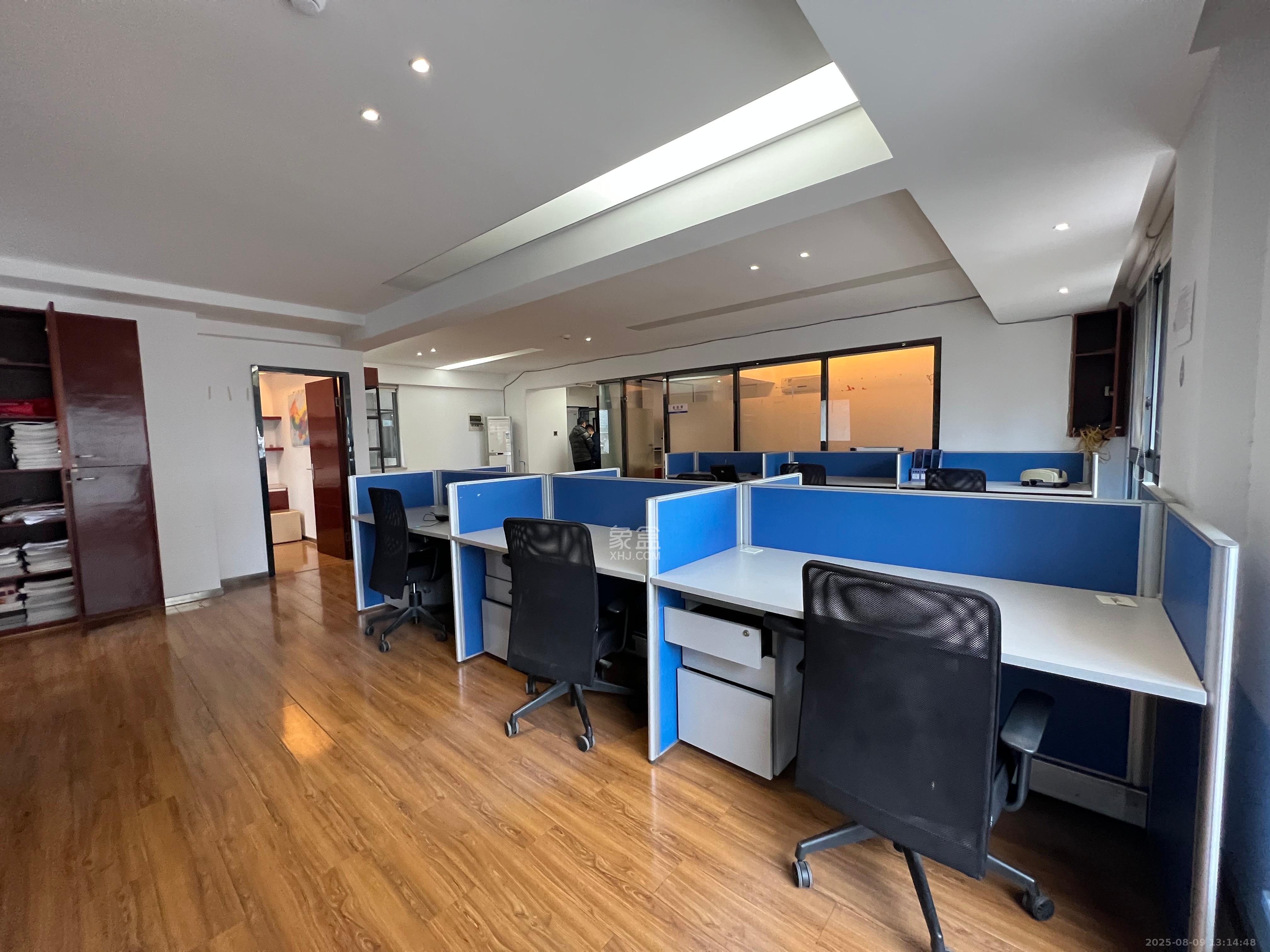 西子一间 2室1厅1卫 4500.0元/月 西子一间 2室1厅1卫 4500.0元/月室内图