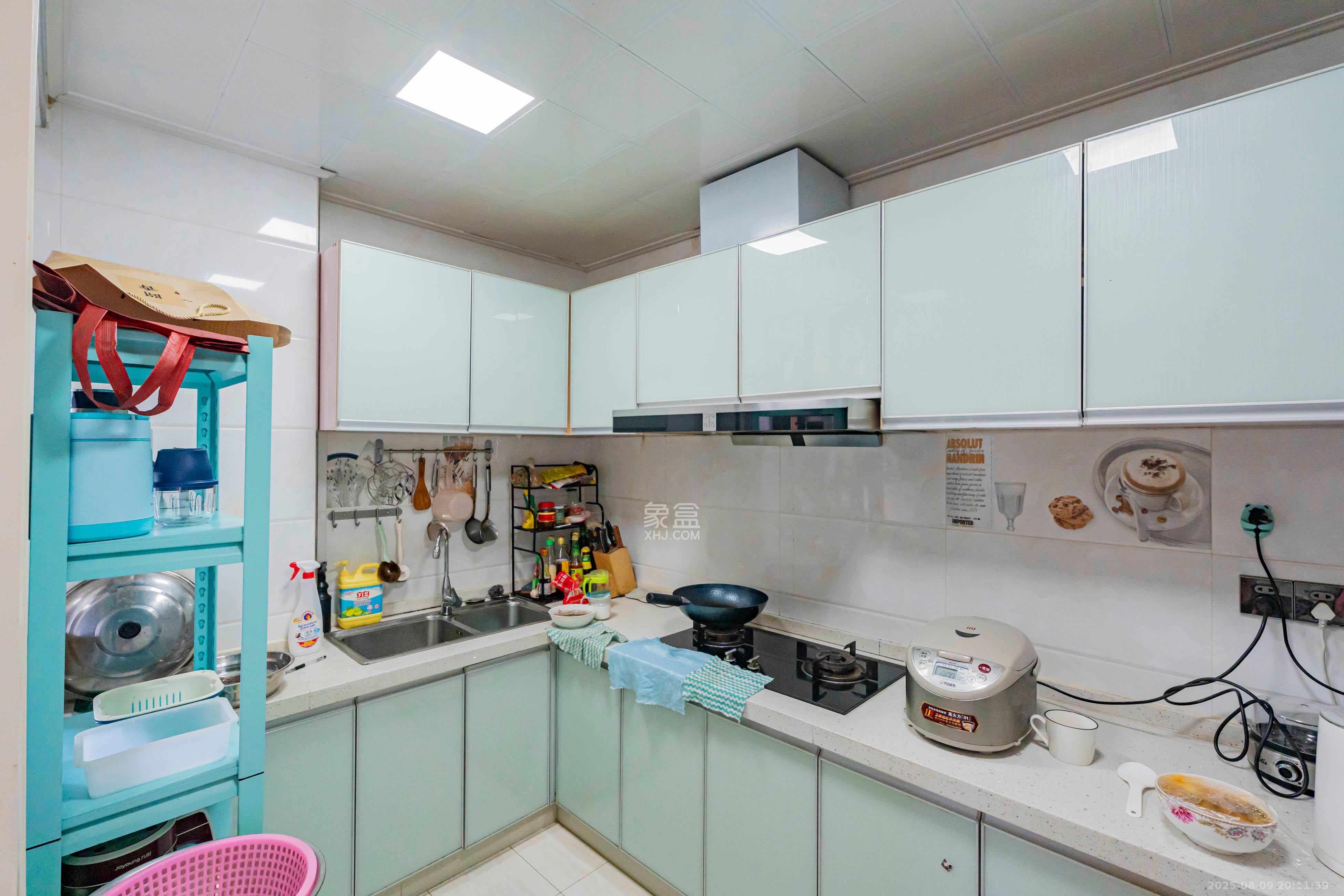 金色溪泉湾  3室2厅2卫    126.0万 金色溪泉湾  3室2厅2卫    126.0万厨房