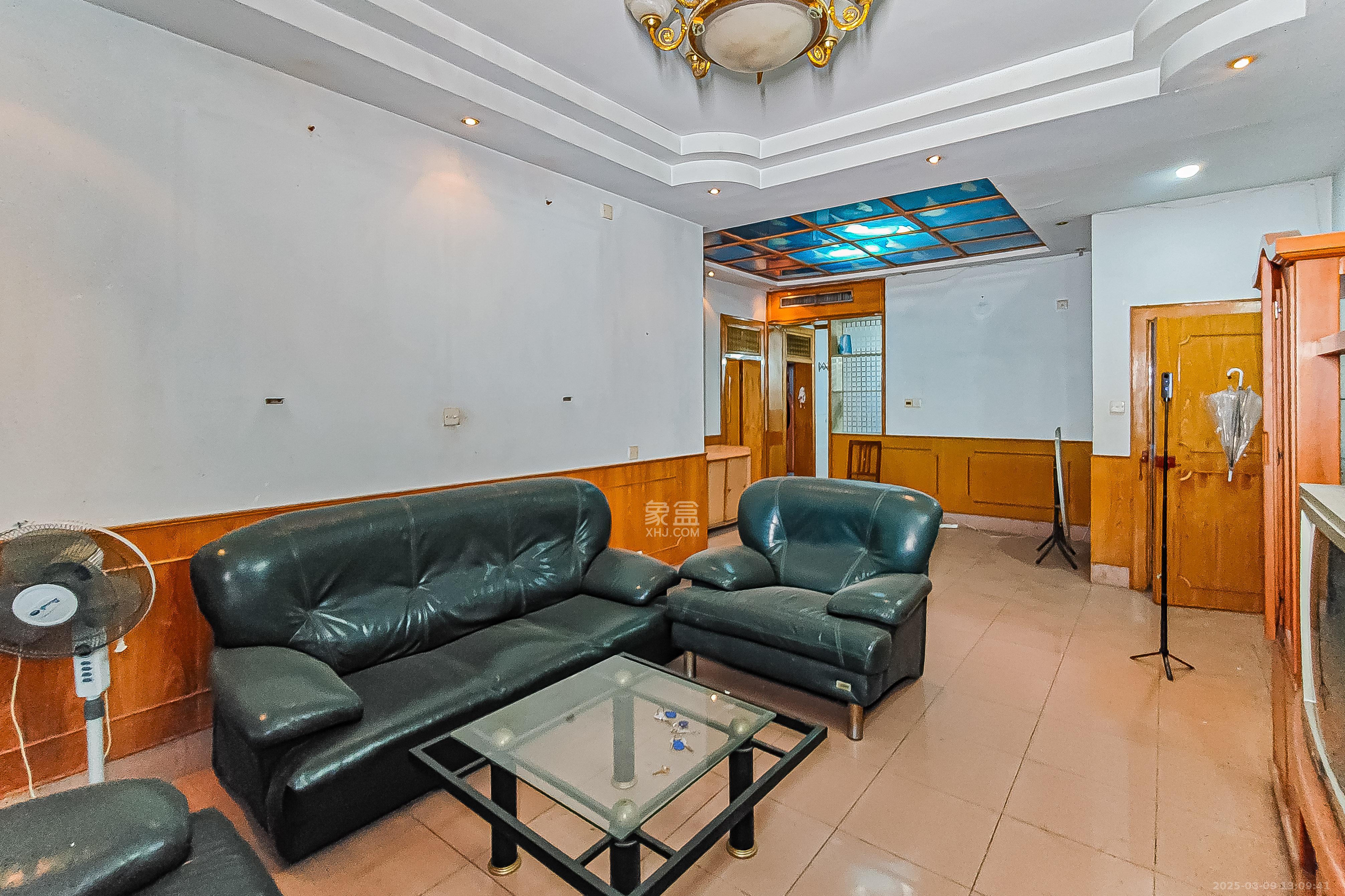 省地税局  3室2厅1卫    88.0万客厅