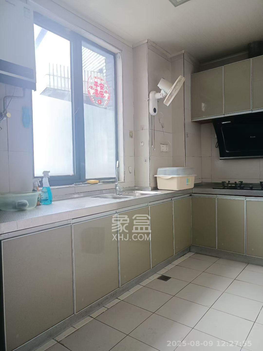 茂华国际湘  2室2厅1卫    2200.0元/月室内图