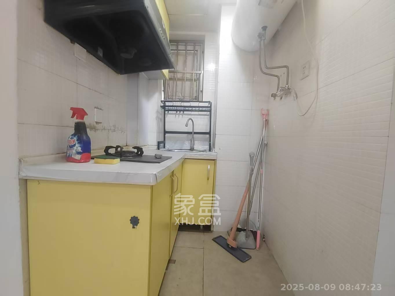 汇富中心  1室1厅1卫   1500.00元/月室内图