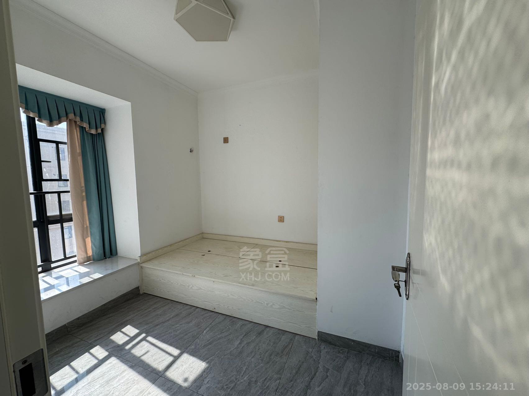 山水洲城华晨第一城 3室2厅0卫 1800.0元/月 山水洲城华晨第一城 3室2厅0卫 1800.0元/月室内图