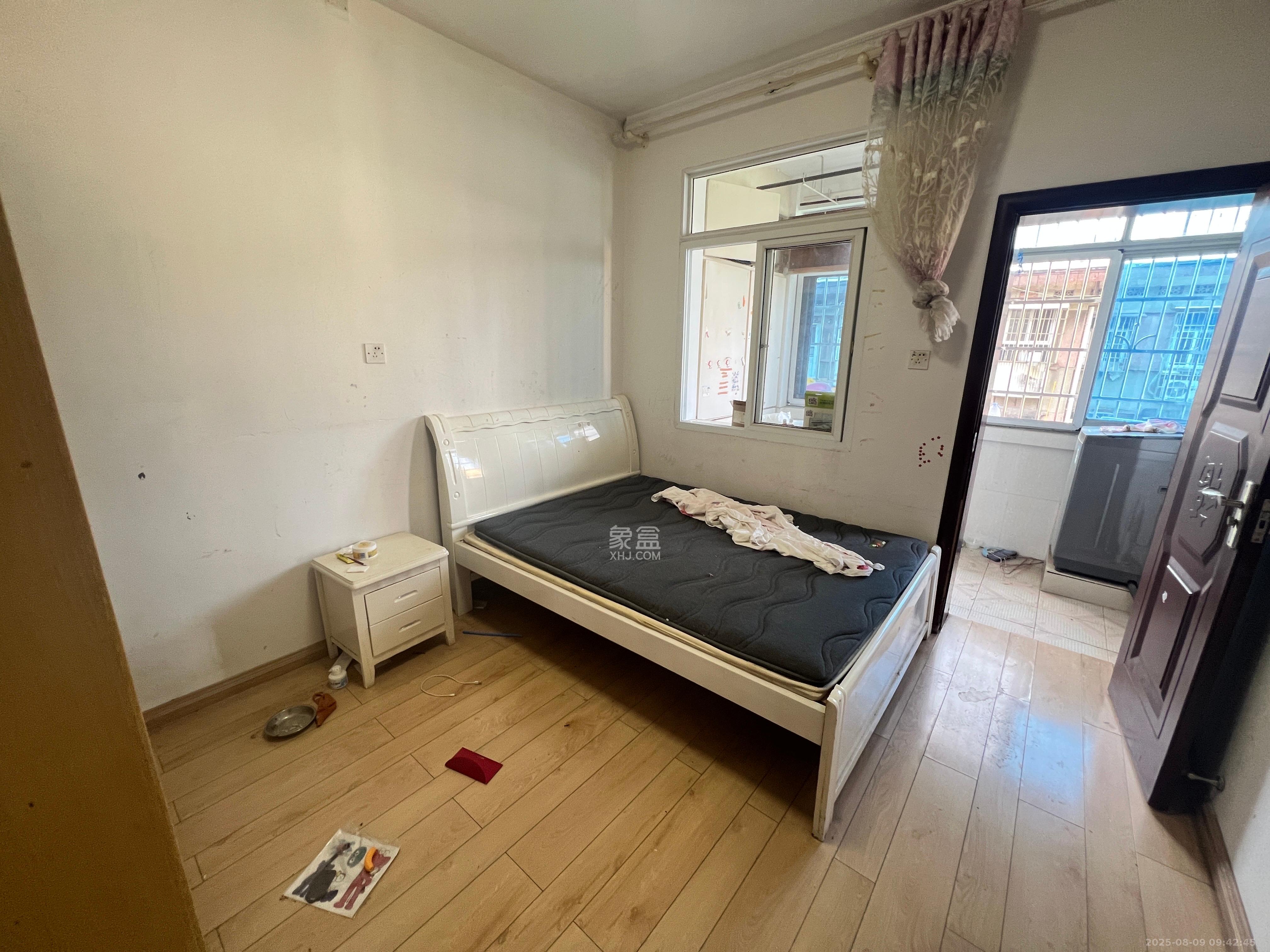 湖南石油化学工业局小区(侯家塘化工厅) 3室1厅1卫 1600.0元/月 湖南石油化学工业局小区(侯家塘化工厅) 3室1厅1卫 1600.0元/月室内图