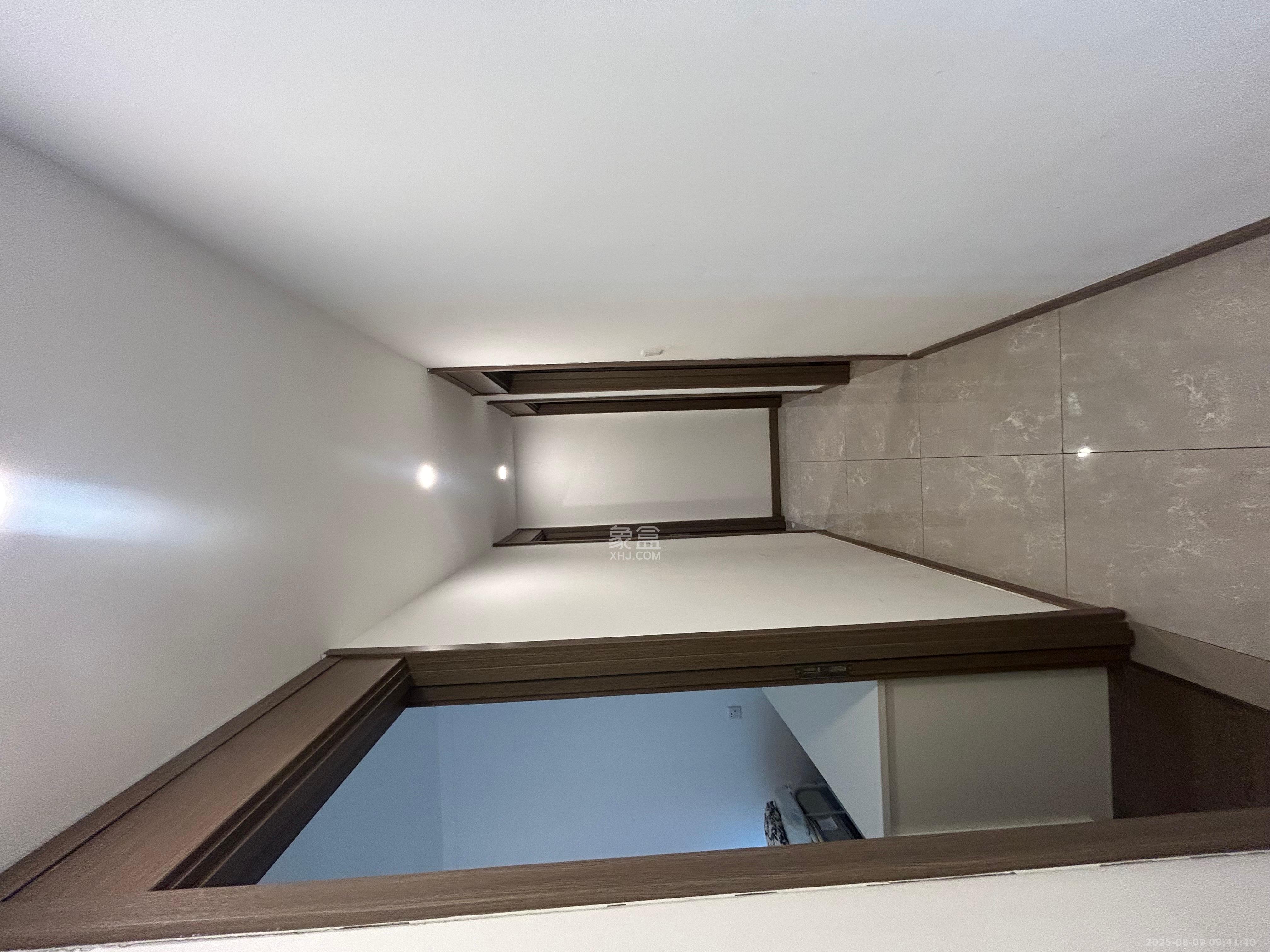 龙湖铂金中心（龙湖春江郦城）  3室2厅2卫    4000.0元/月室内图