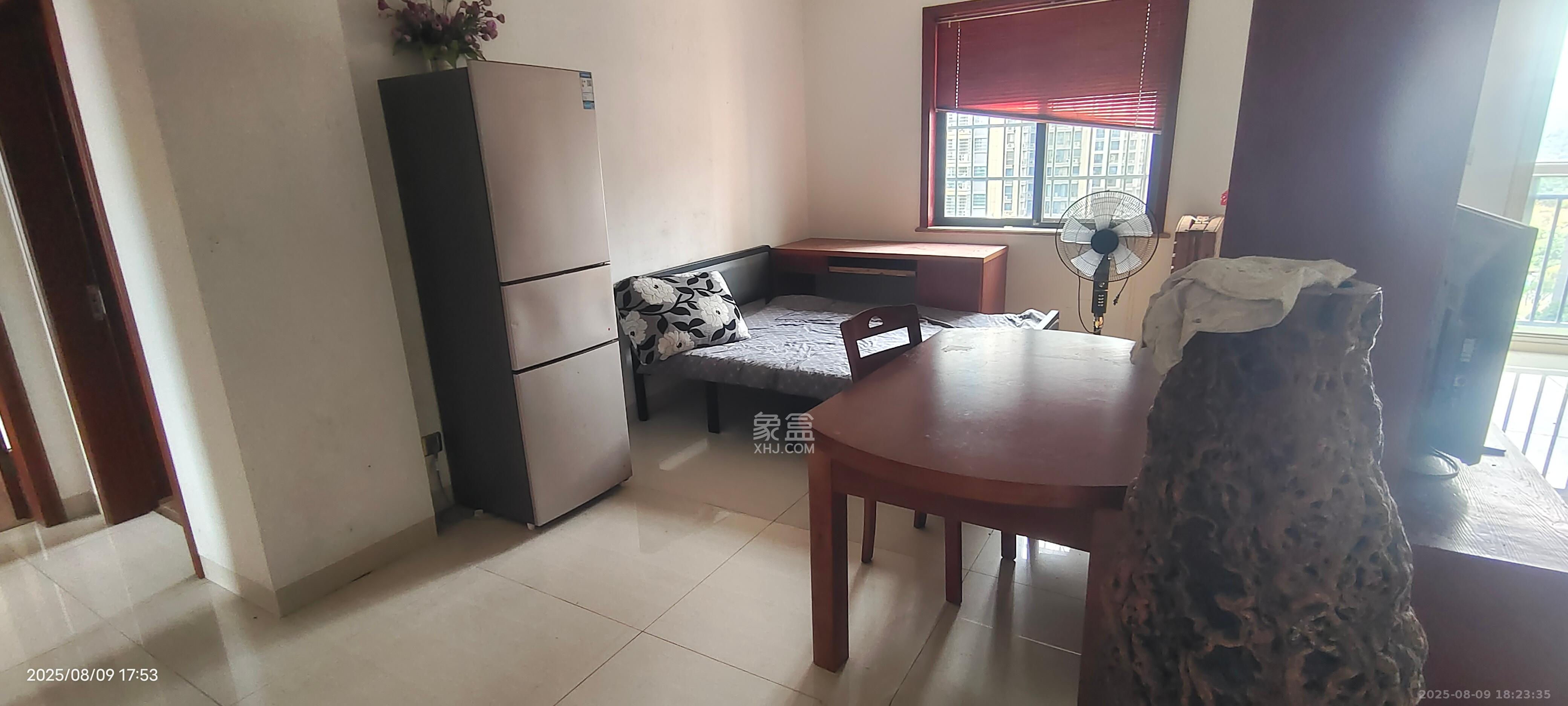 华龙家园(和泰家园) 3室2厅2卫 1900.0元/月 华龙家园(和泰家园) 3室2厅2卫 1900.0元/月室内图