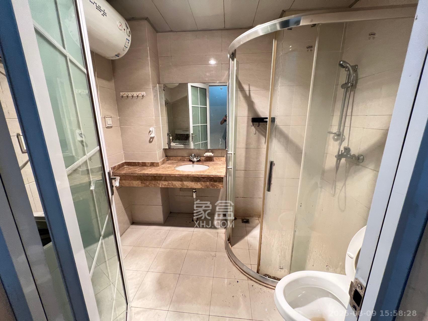 西子一间 2室1厅1卫 2400.0元/月 西子一间 2室1厅1卫 2400.0元/月室内图