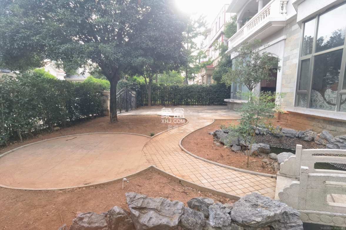 碧桂园威尼斯城  6室2厅2卫    9800.0元/月 碧桂园威尼斯城  6室2厅2卫    9800.0元/月小区图