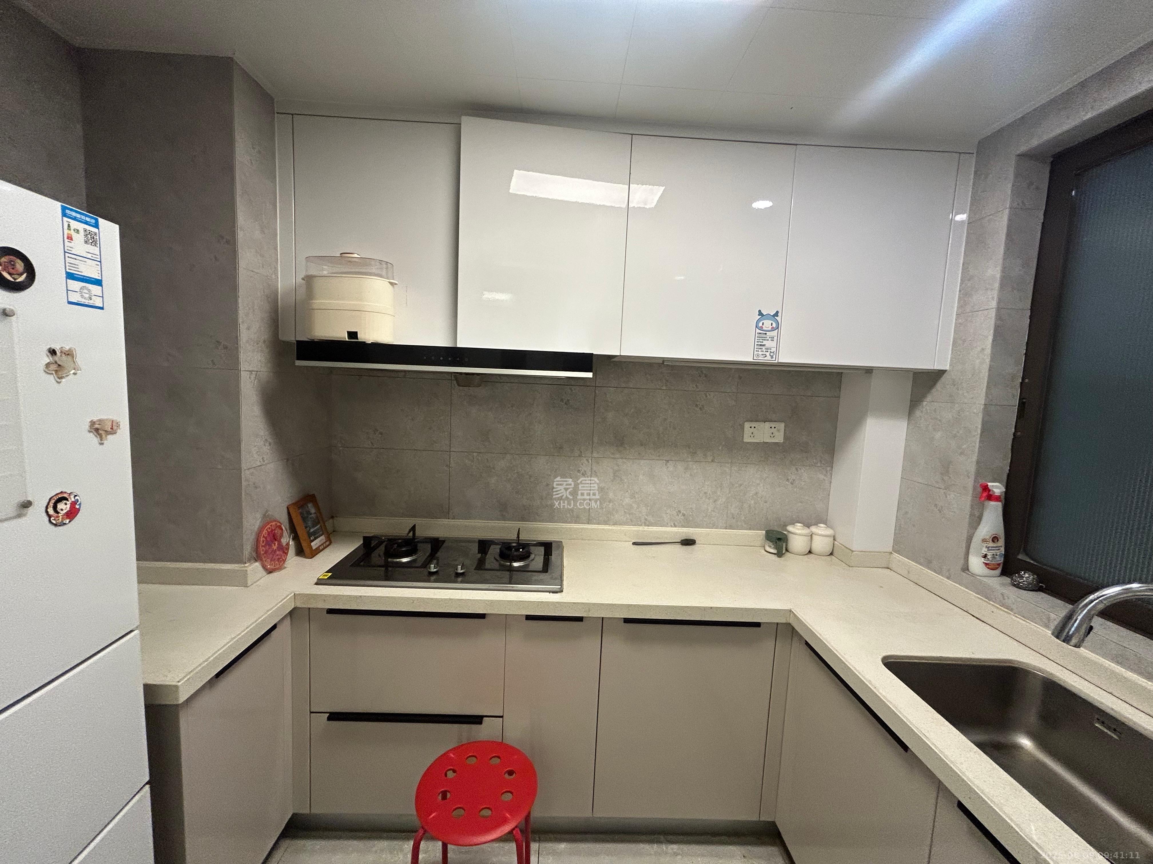 龙湖铂金中心（龙湖春江郦城）  3室2厅2卫    4000.0元/月室内图