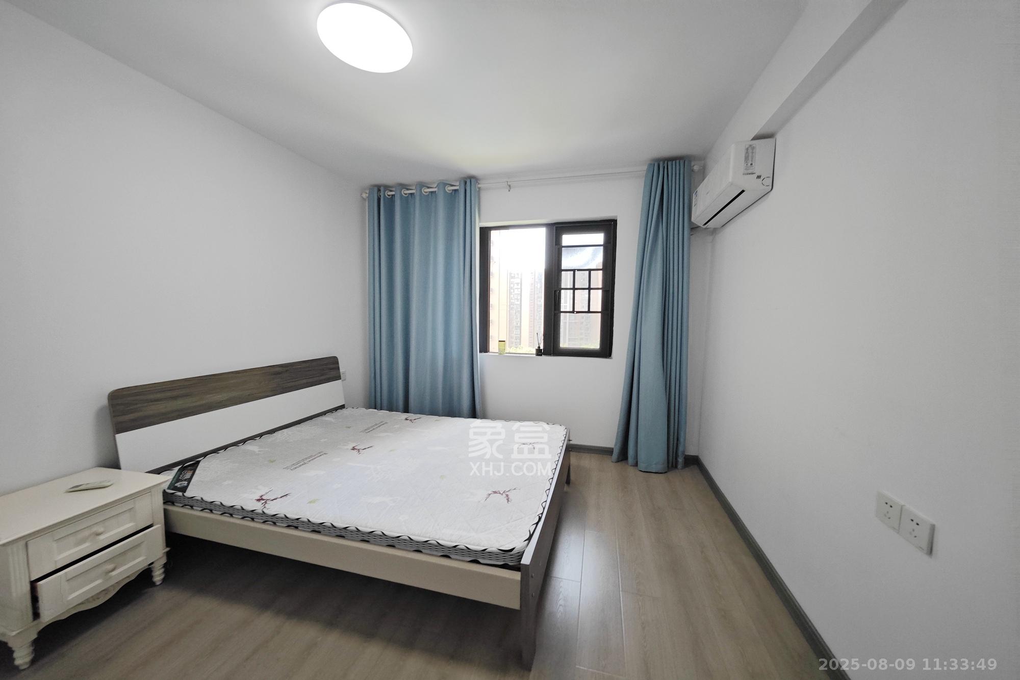 保利大都汇四期 5室2厅2卫 167.0万 保利大都汇四期 5室2厅2卫 167.0万卧室