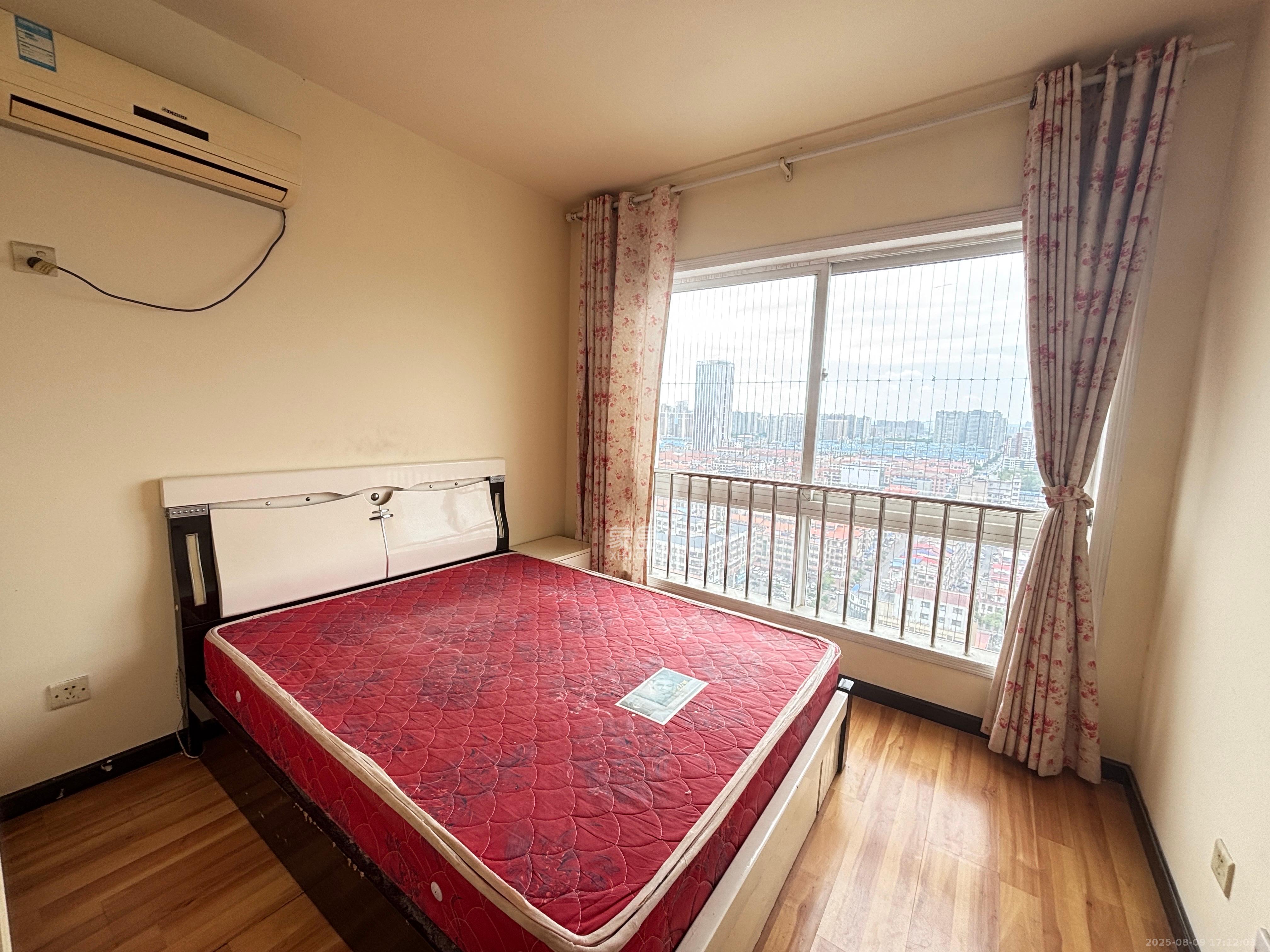 晶华美地  2室2厅1卫    1400.0元/月 晶华美地  2室2厅1卫    1400.0元/月室内图