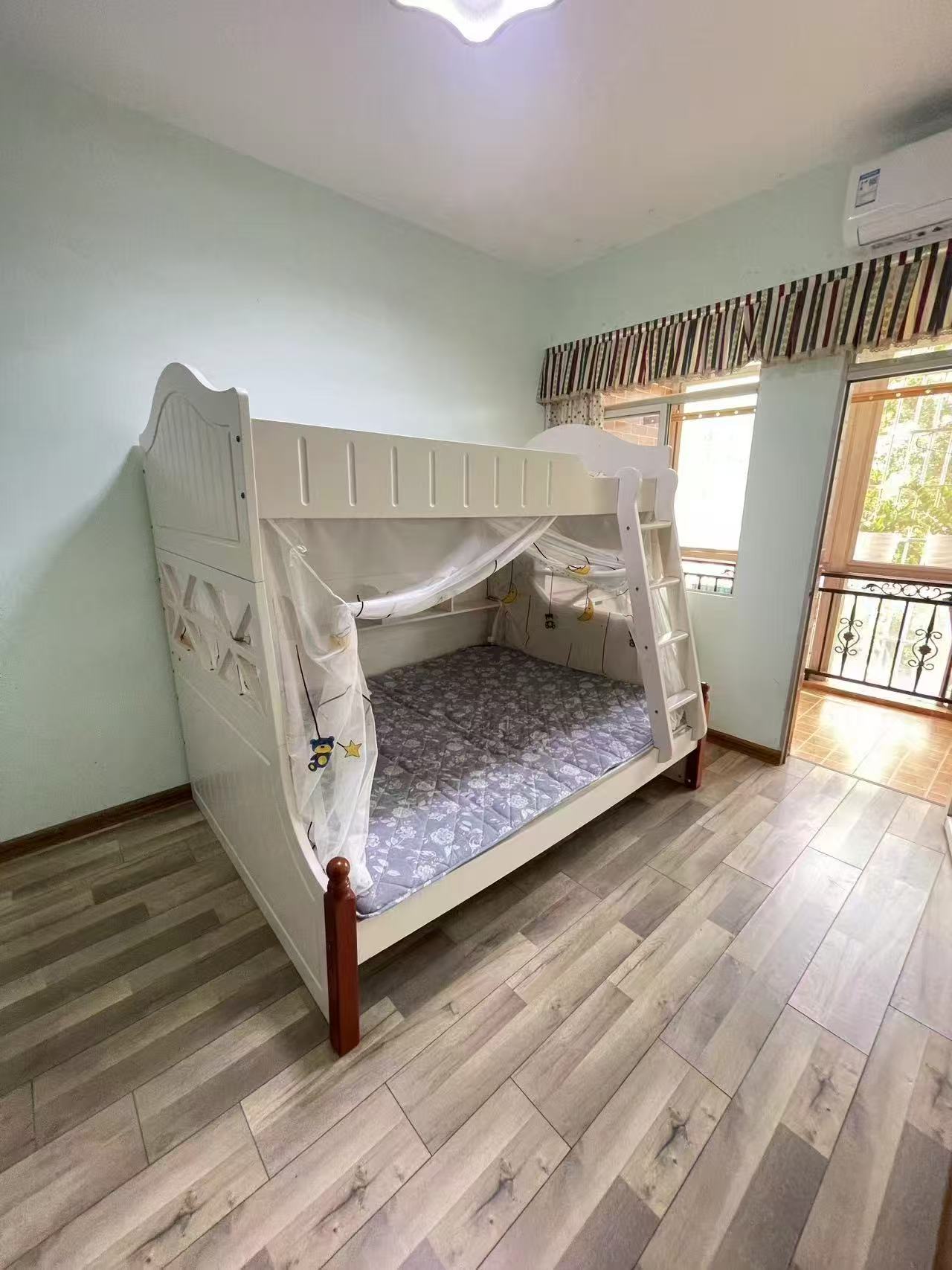 工商学院教工宿舍  3室2厅1卫    2500.0元/月 工商学院教工宿舍  3室2厅1卫    2500.0元/月室内图