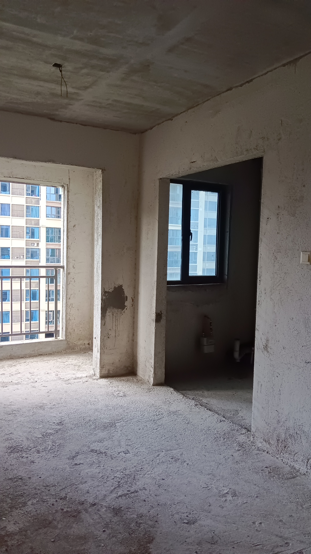 悦江山 4室2厅2卫 64.0万 悦江山 4室2厅2卫 64.0万客厅