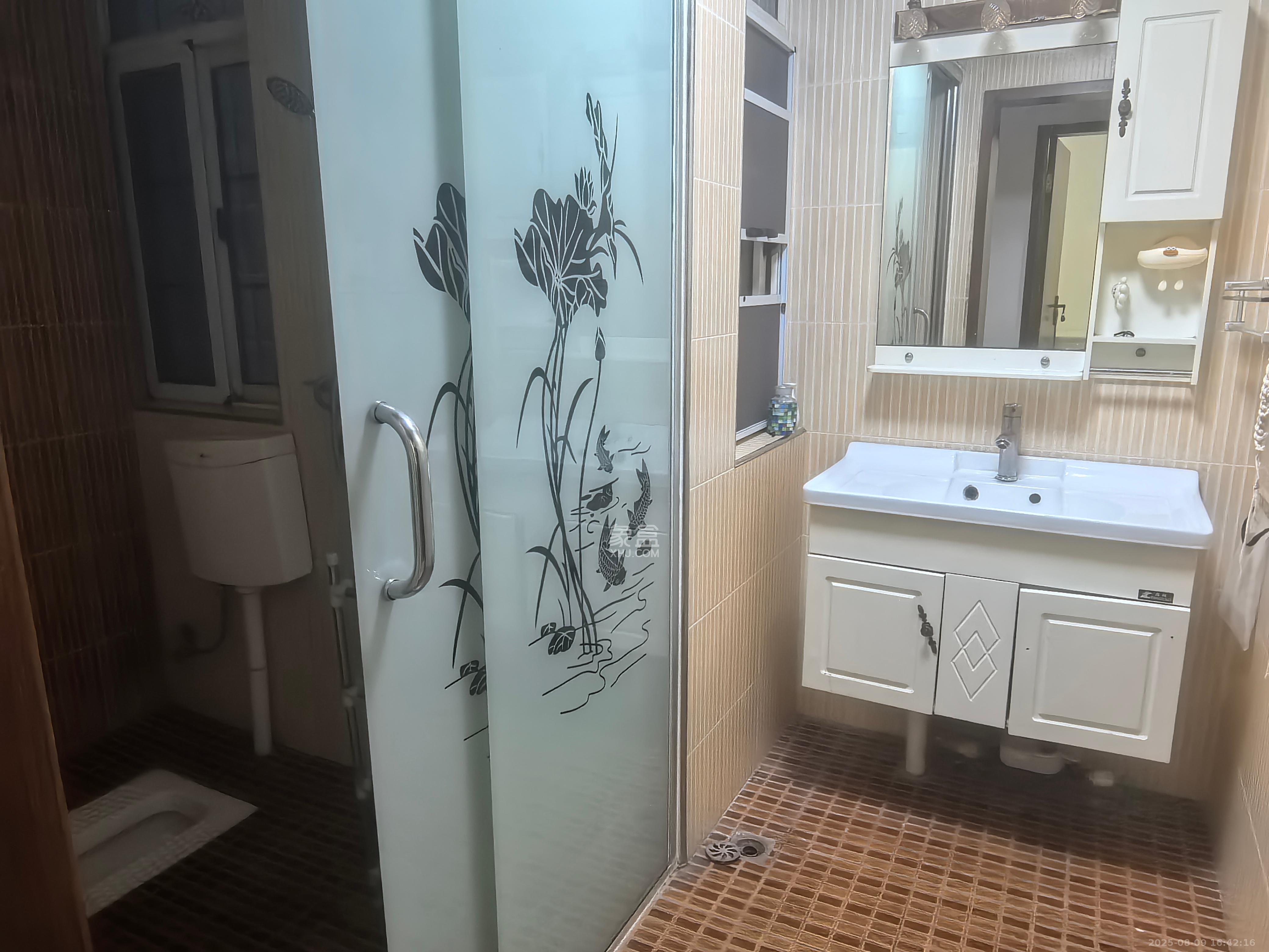 沁园春御院  1室2厅2卫   2500.00元/月室内图
