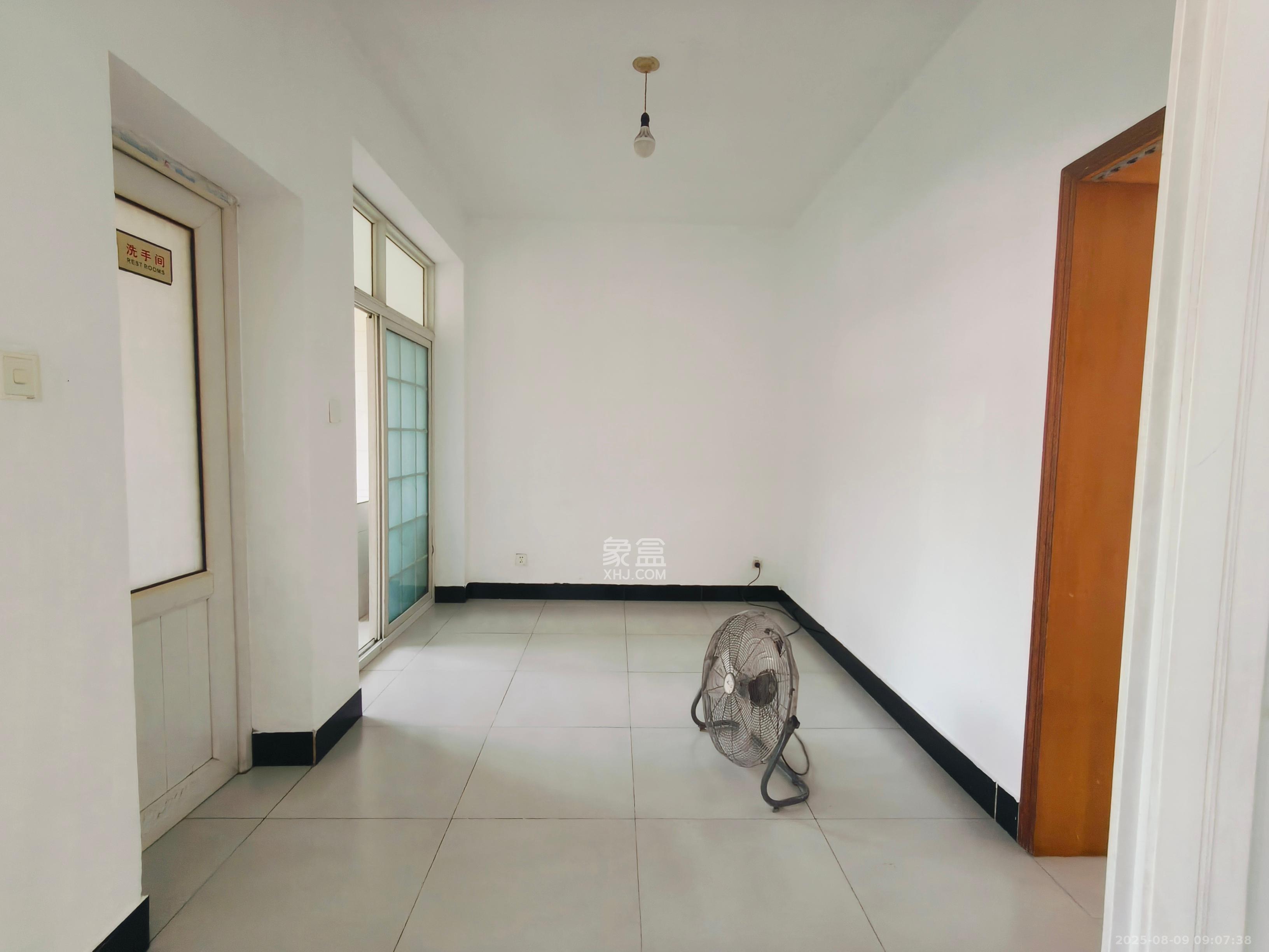 高桥社区高福星小区 2室1厅1卫 1800.0元/月 高桥社区高福星小区 2室1厅1卫 1800.0元/月室内图