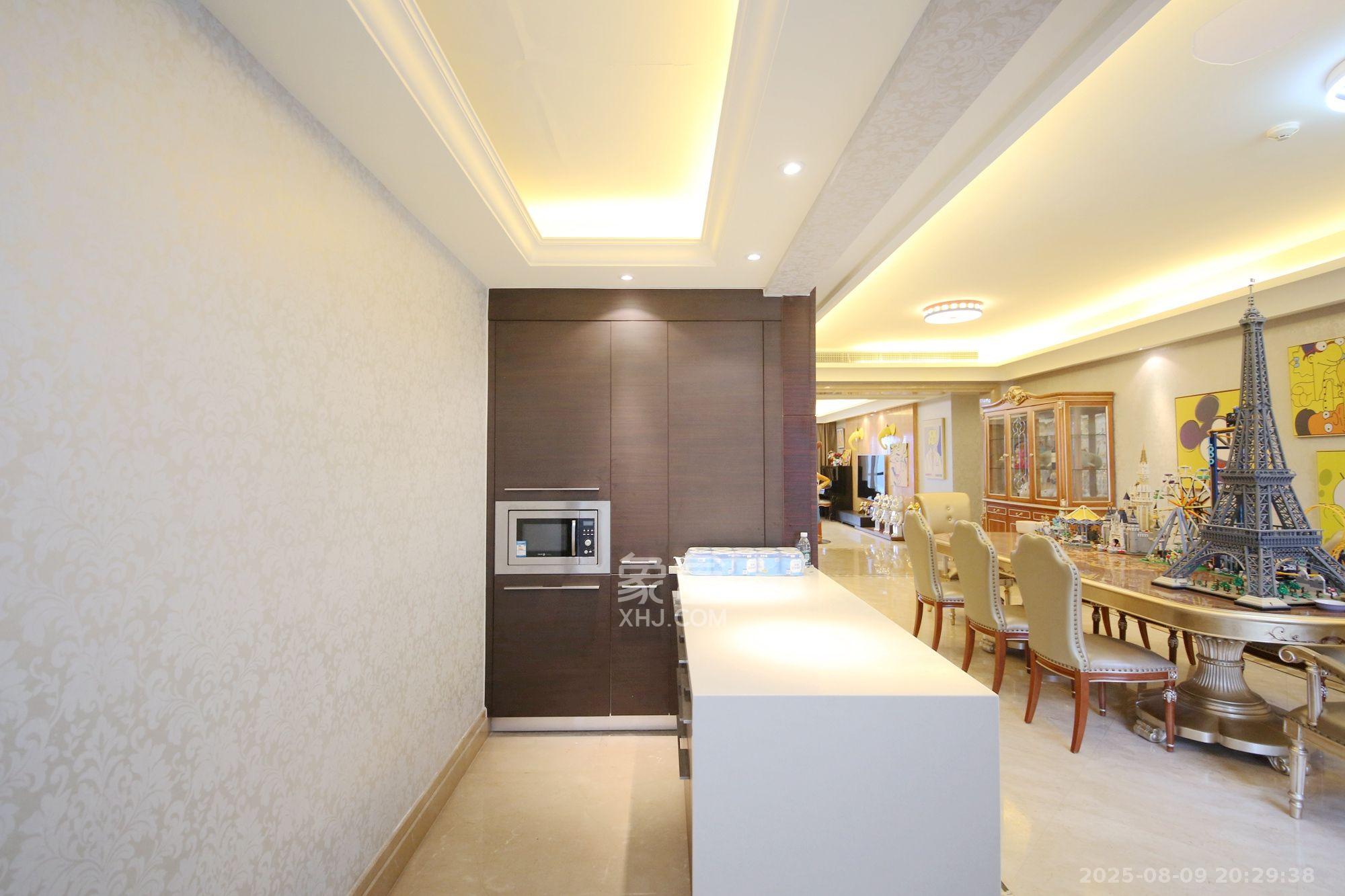 华远华中心  4室2厅3卫    14800.0元/月室内图