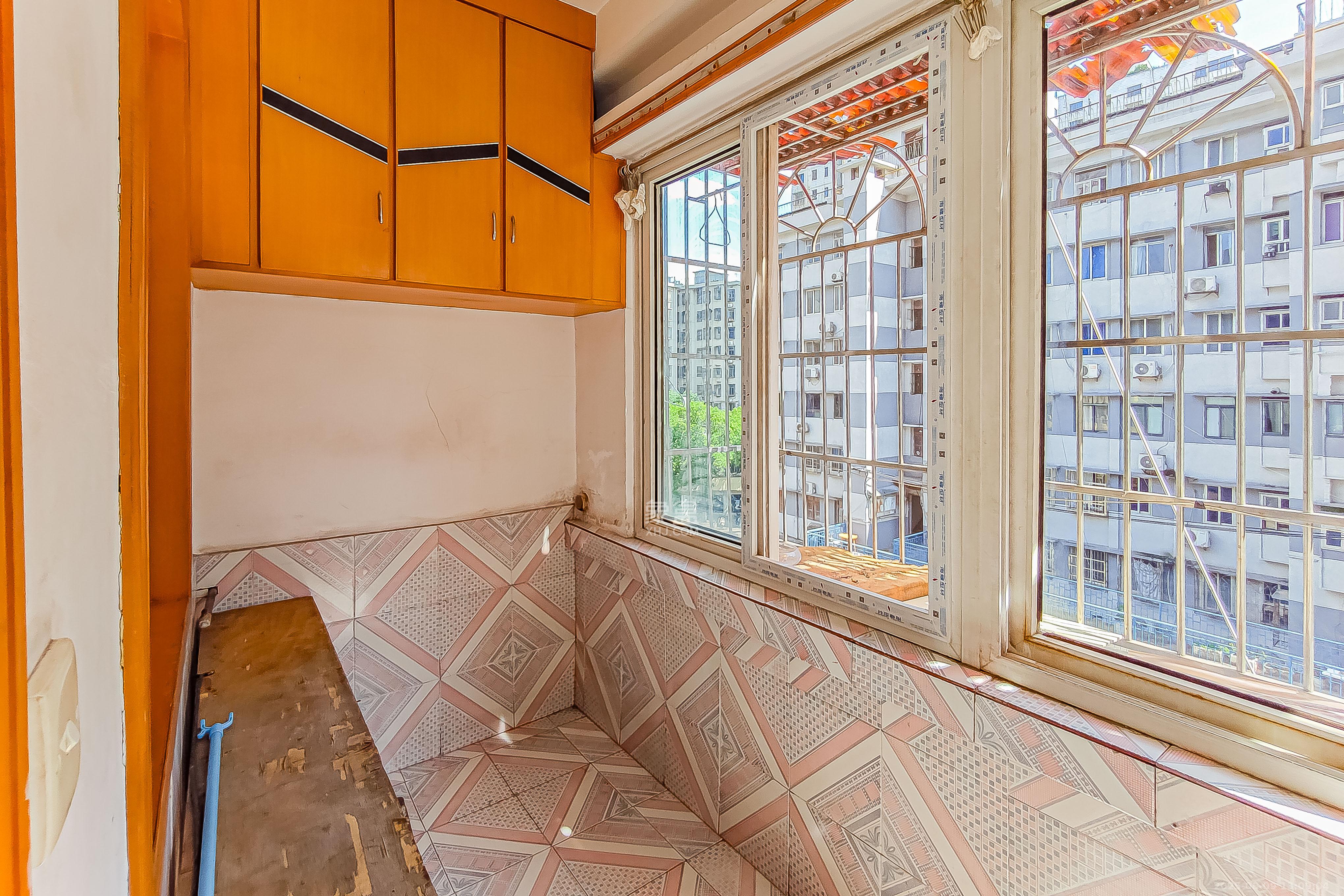 天心路散盘 2室1厅1卫 58.0万 天心路散盘 2室1厅1卫 58.0万阳台