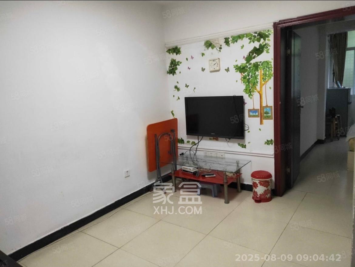 红花坡社区  2室1厅1卫   1600.00元/月室内图