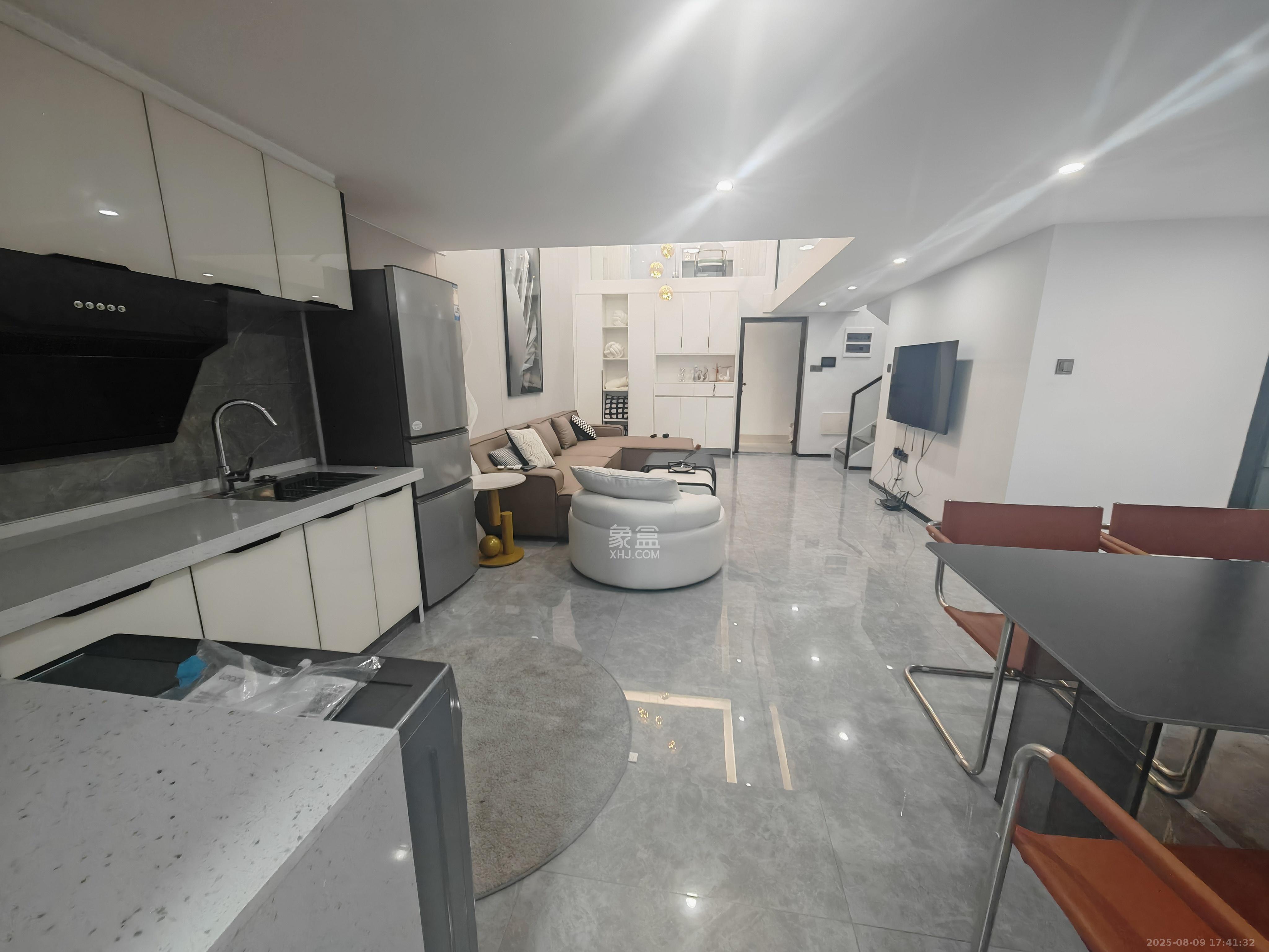 京武浪琴山三期(京武中心) 2室1厅1卫 4800.0元/月 京武浪琴山三期(京武中心) 2室1厅1卫 4800.0元/月室内图