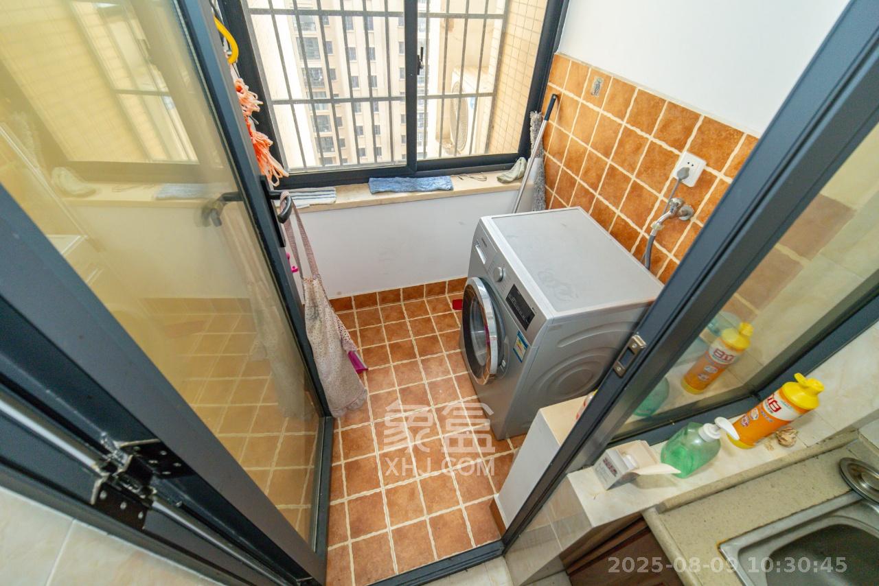 深业睿城 3室2厅1卫 2300.0元/月 深业睿城 3室2厅1卫 2300.0元/月室内图