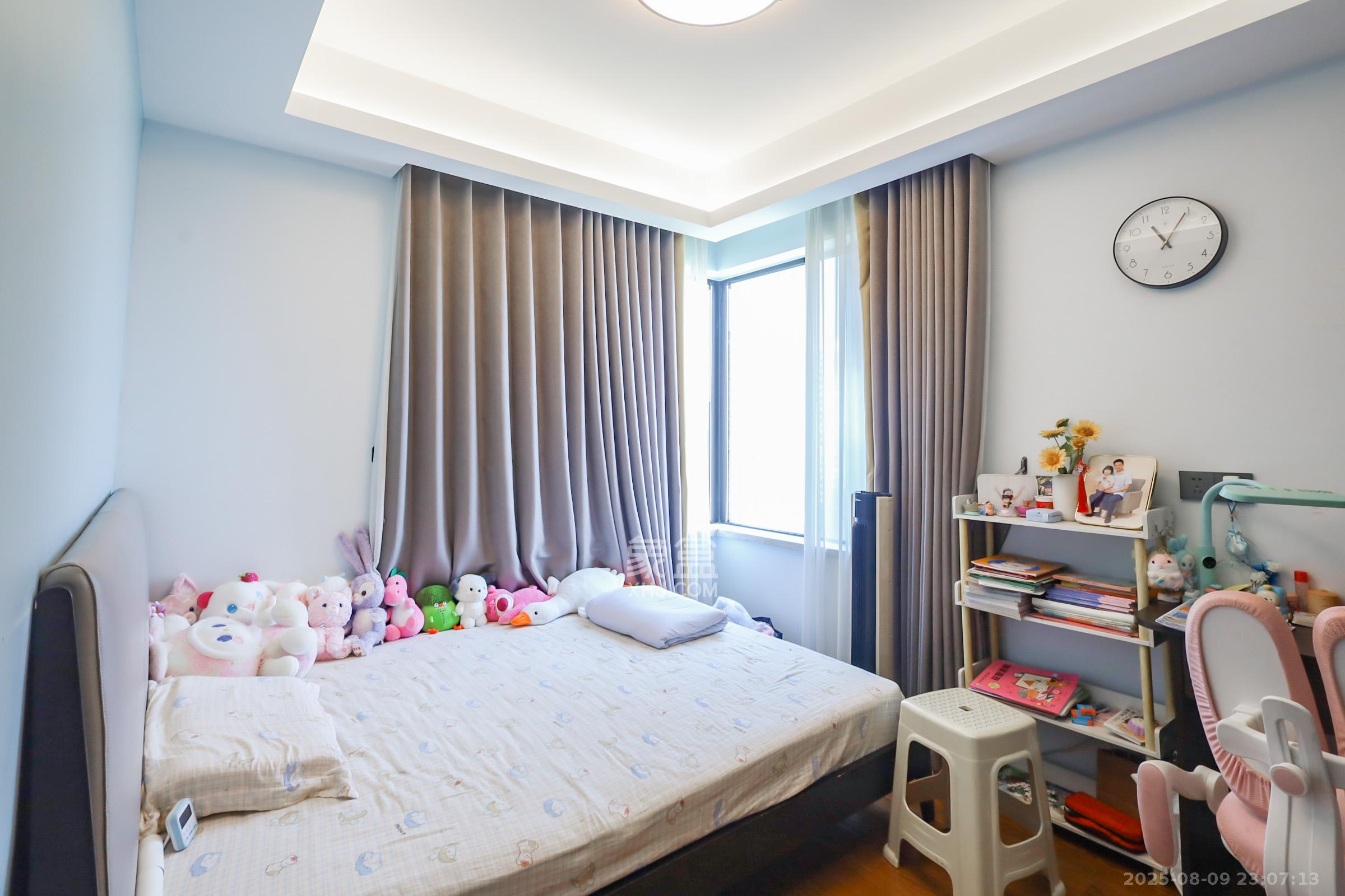 万科里金域国际  4室2厅2卫    498.0万 万科里金域国际  4室2厅2卫    498.0万卧室