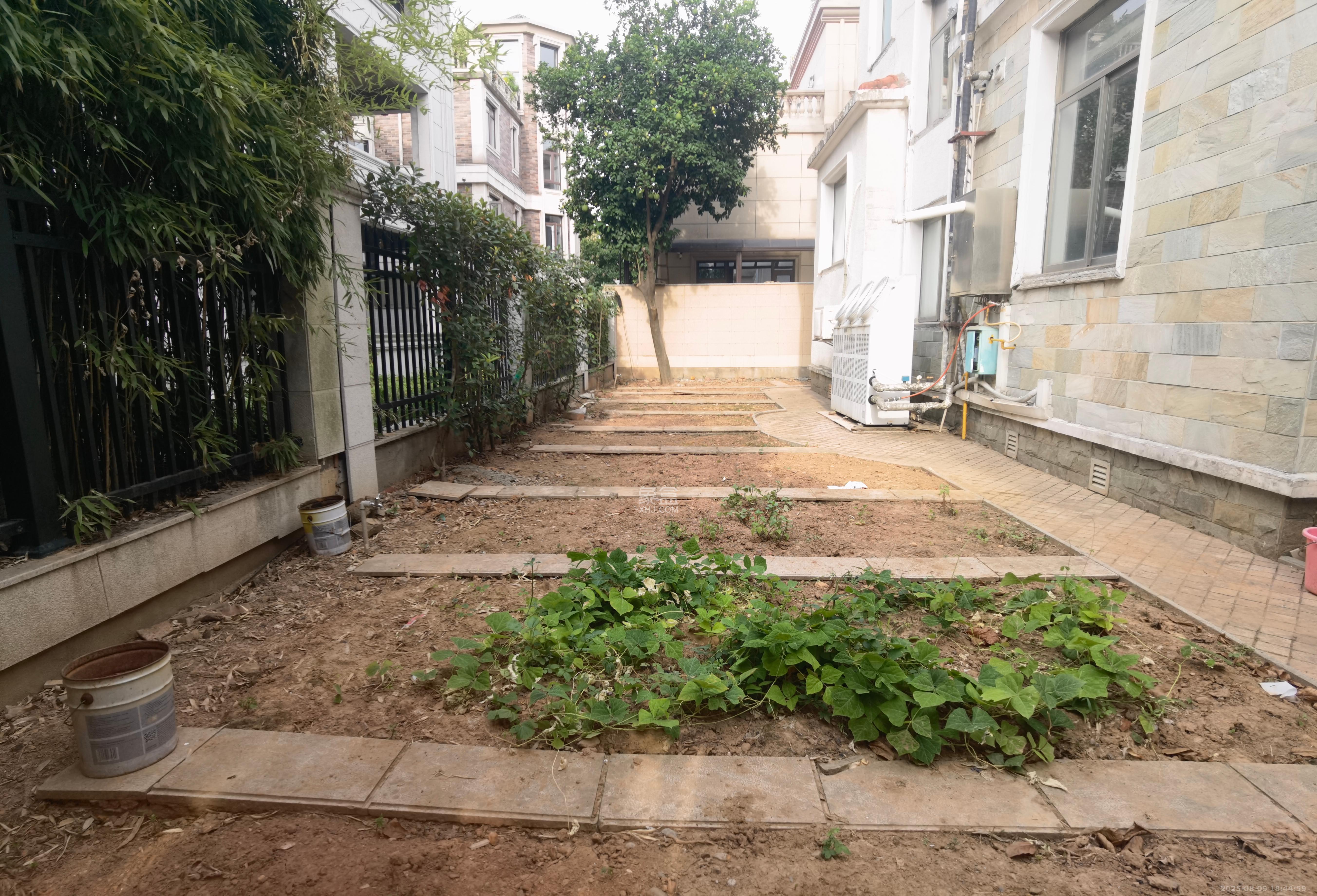 碧桂园威尼斯城  6室2厅2卫    9800.0元/月 碧桂园威尼斯城  6室2厅2卫    9800.0元/月小区图