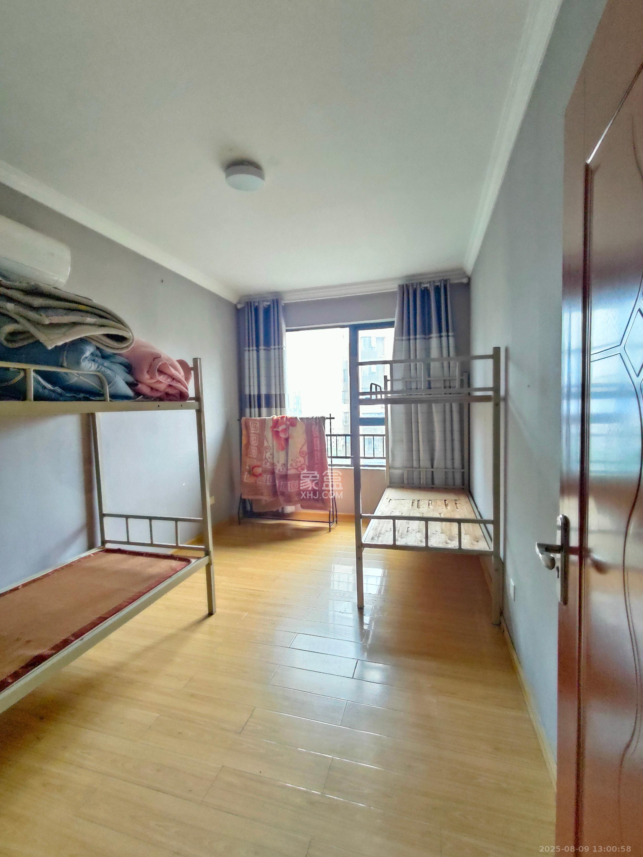 长房时代城  3室2厅2卫    2600.0元/月室内图