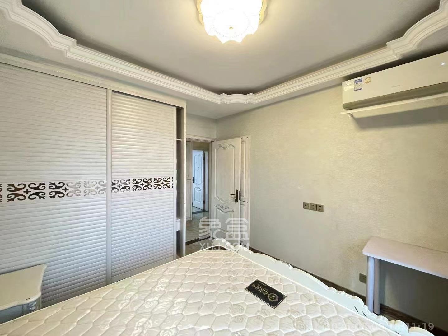 旭辉御府  3室2厅1卫   2900.00元/月室内图