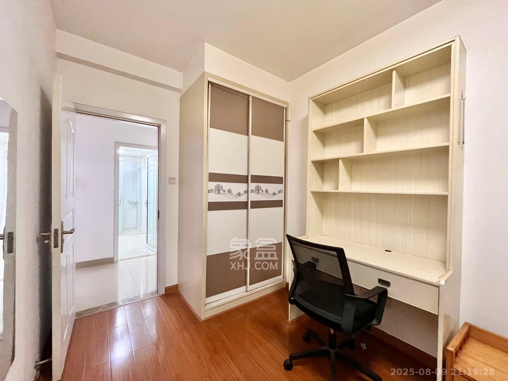 中国铁建梅溪青秀二期 3室2厅2卫 2500.0元/月 中国铁建梅溪青秀二期 3室2厅2卫 2500.0元/月室内图