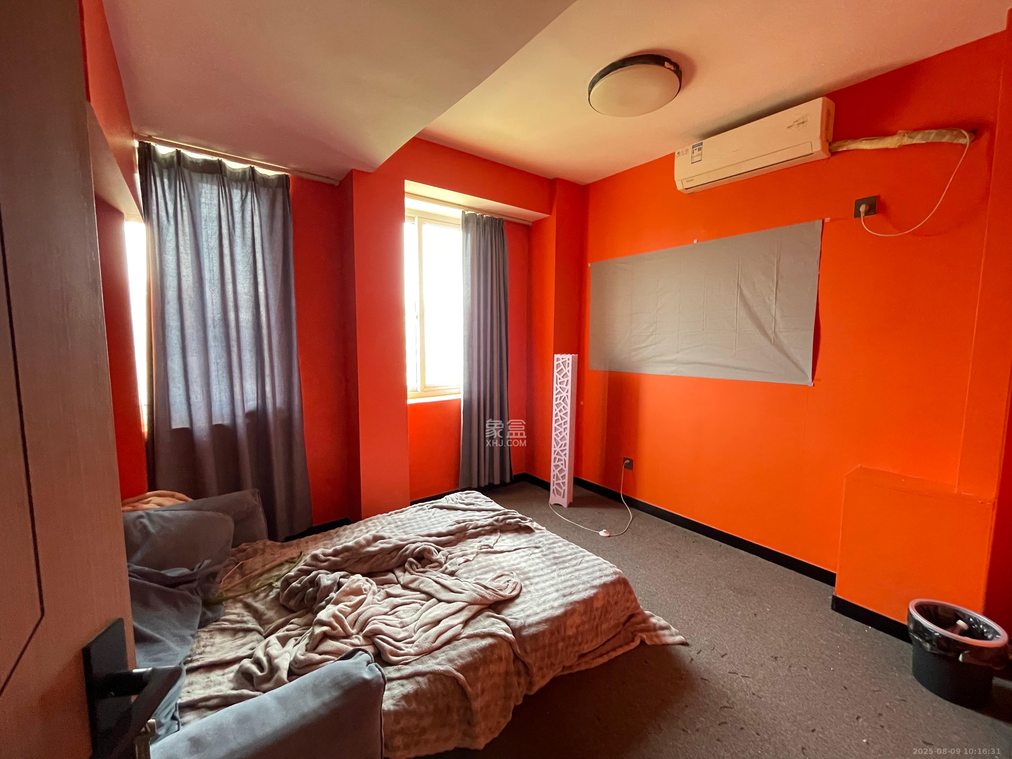 诺亚方舟大厦 4室2厅2卫 3800.0元/月 诺亚方舟大厦 4室2厅2卫 3800.0元/月室内图