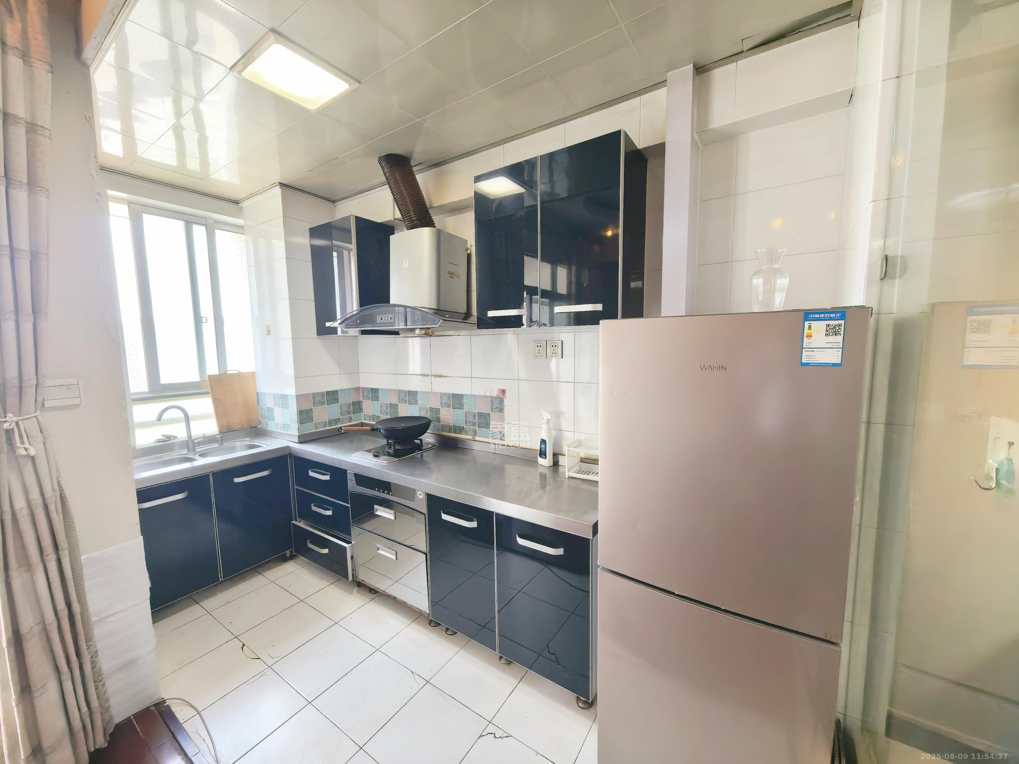 华菱新城地标  1室2厅1卫    1800.0元/月室内图