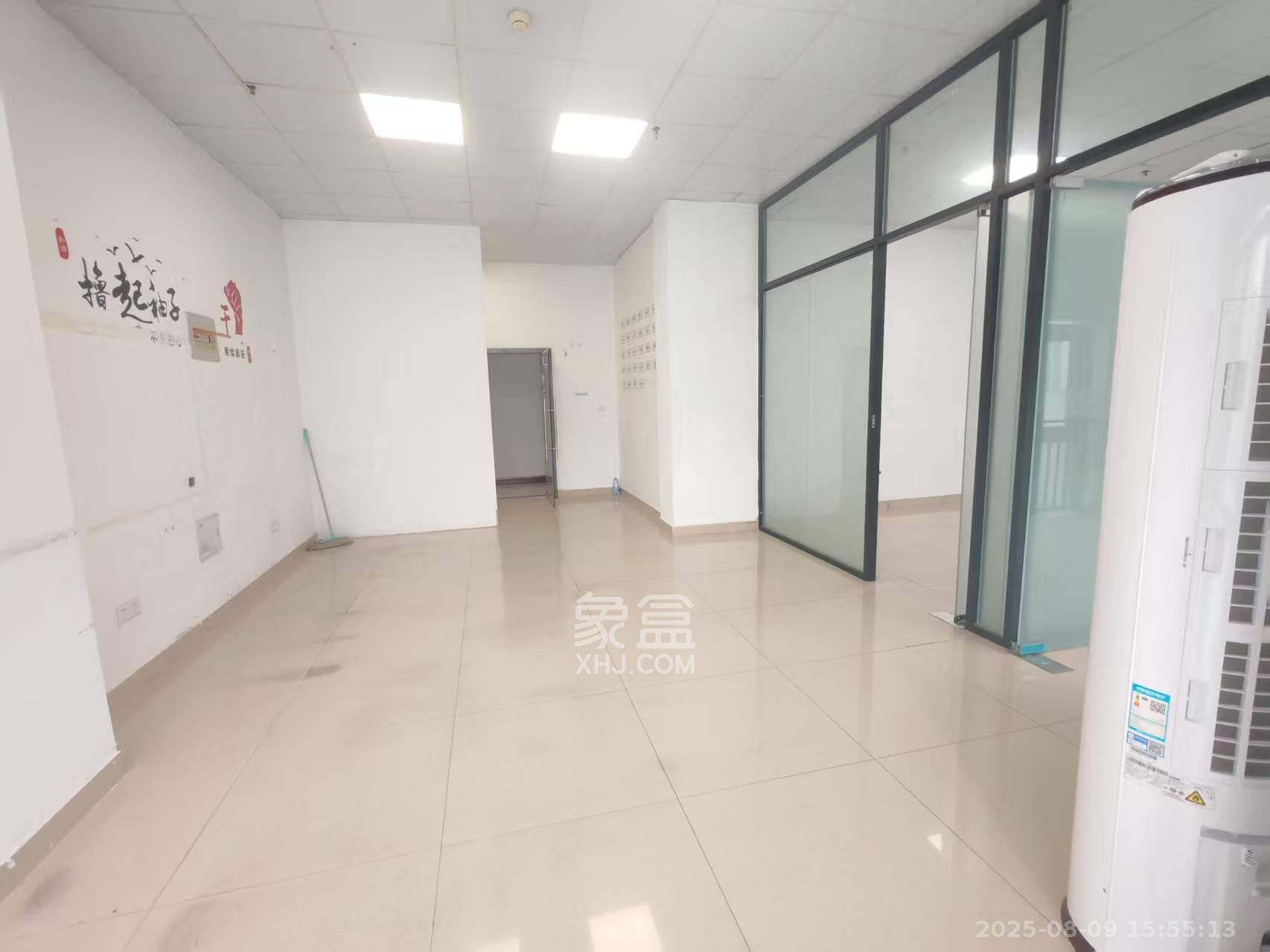 奥克斯广场  1室1厅0卫   2000.00元/月室内图