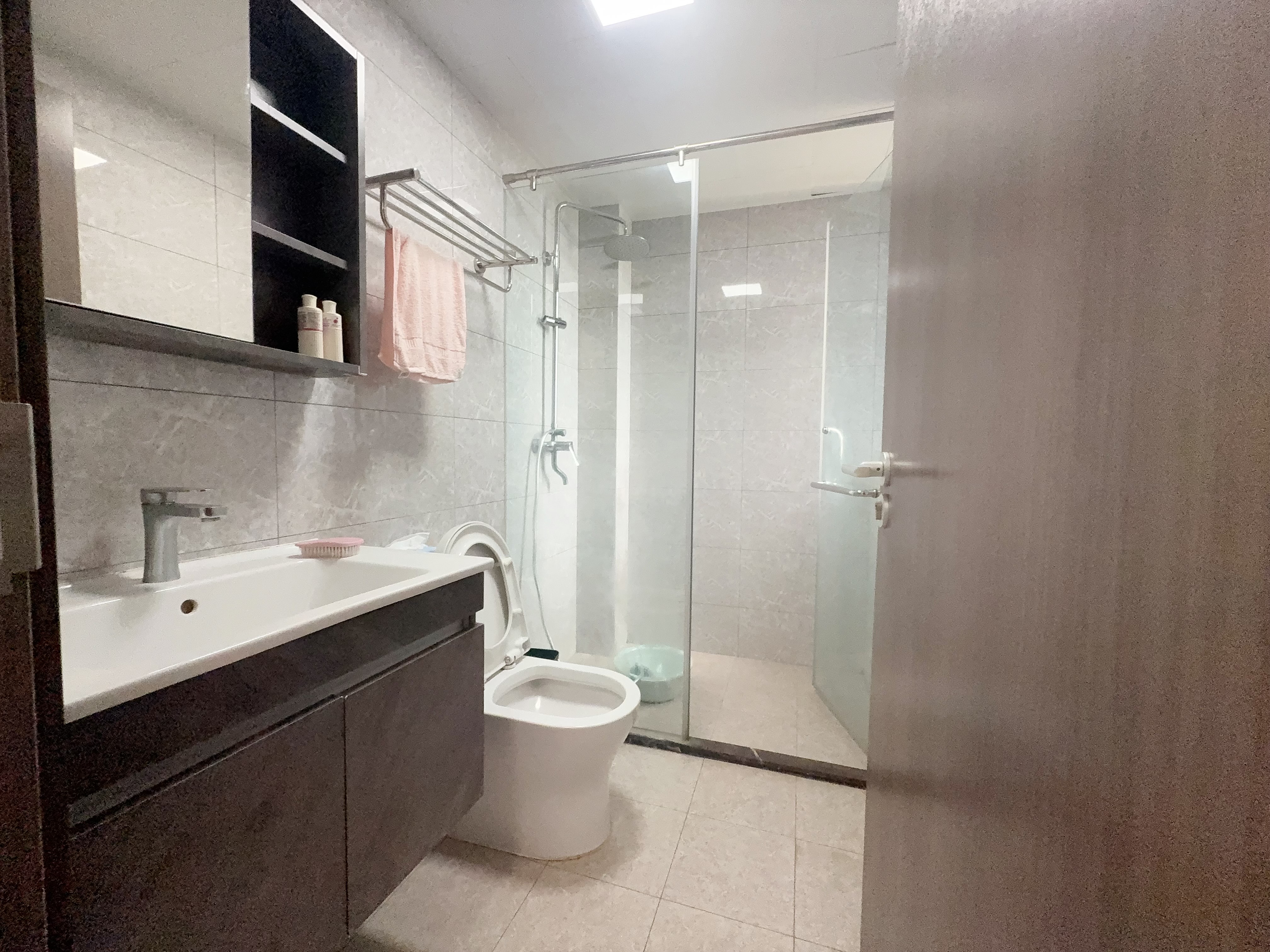 观澜湖-君悦公馆  3室2厅2卫    2000.0元/月 观澜湖-君悦公馆  3室2厅2卫    2000.0元/月室内图