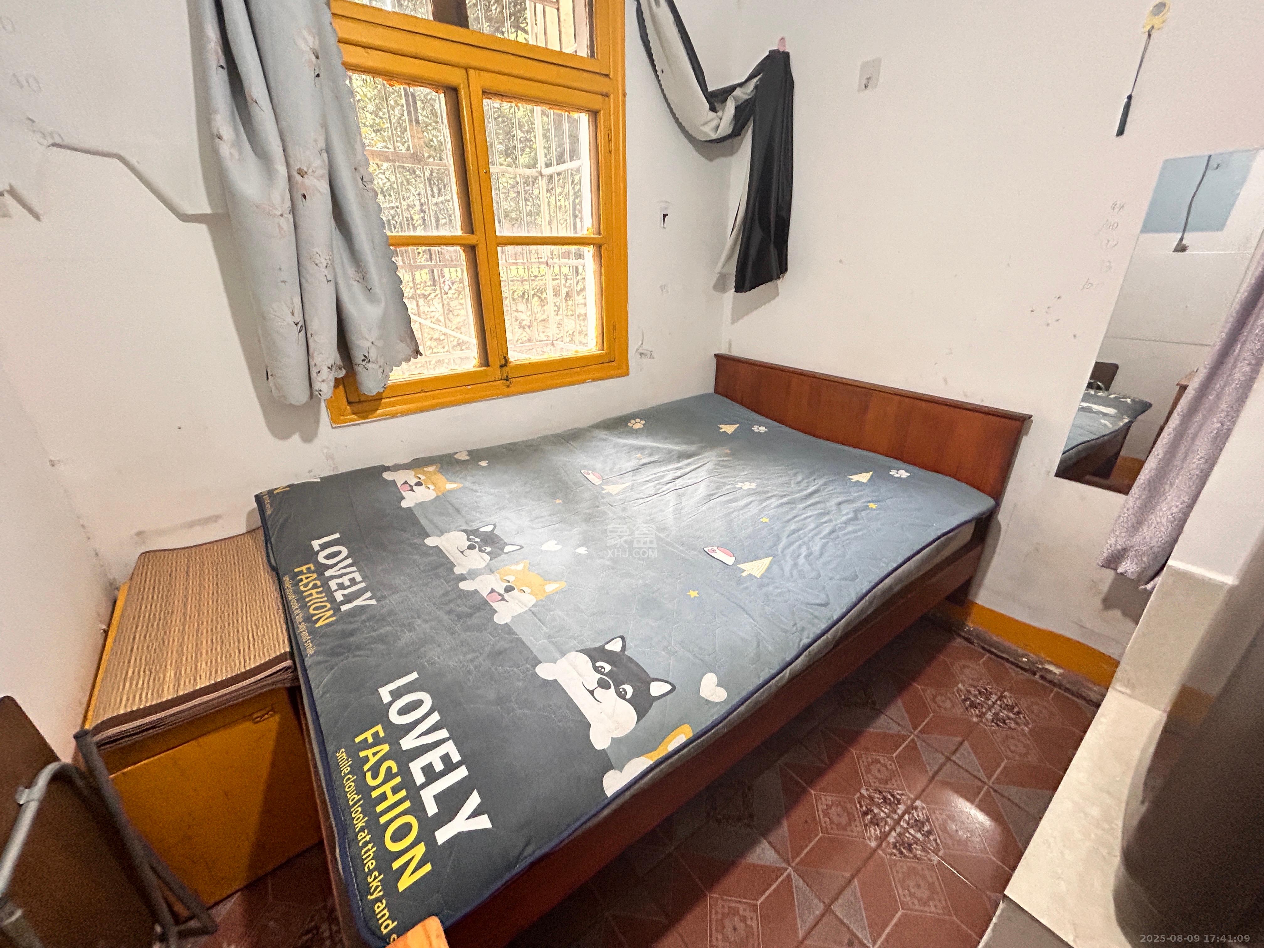 涂家冲社区(涂新小区、农商银行宿舍) 1室0厅1卫 400.0元/月 涂家冲社区(涂新小区、农商银行宿舍) 1室0厅1卫 400.0元/月室内图