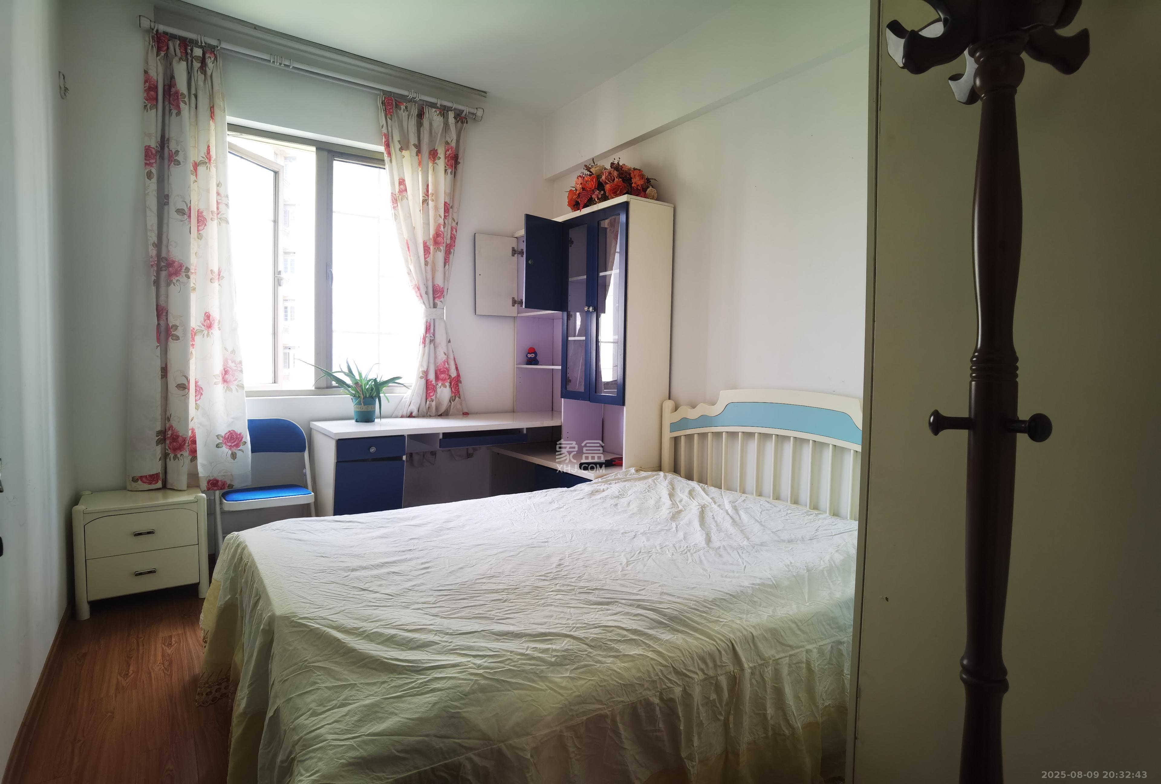 长沙玫瑰园 3室2厅2卫 2100.0元/月 长沙玫瑰园 3室2厅2卫 2100.0元/月室内图