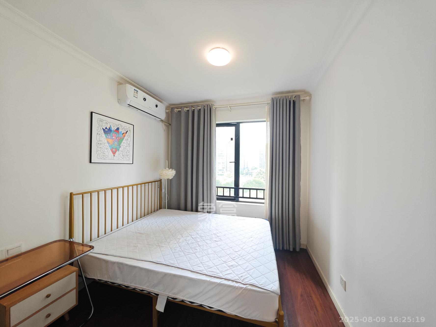 万科魅力之城  3室2厅2卫    102.8万 万科魅力之城  3室2厅2卫    102.8万卧室