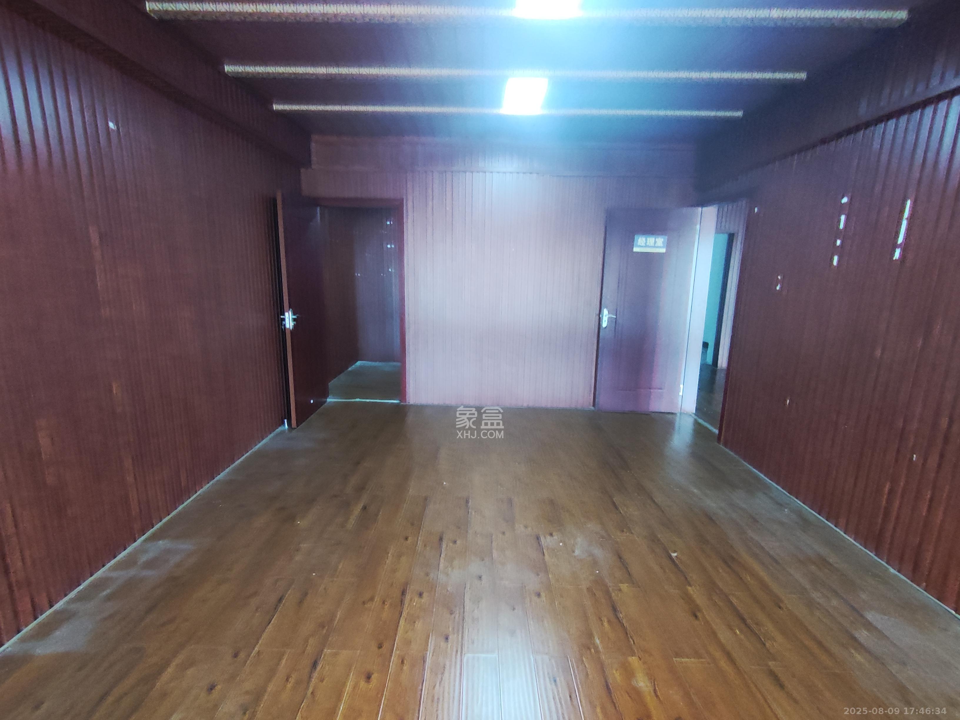 摩天一号 2室2厅1卫 3300.0元/月 摩天一号 2室2厅1卫 3300.0元/月室内图